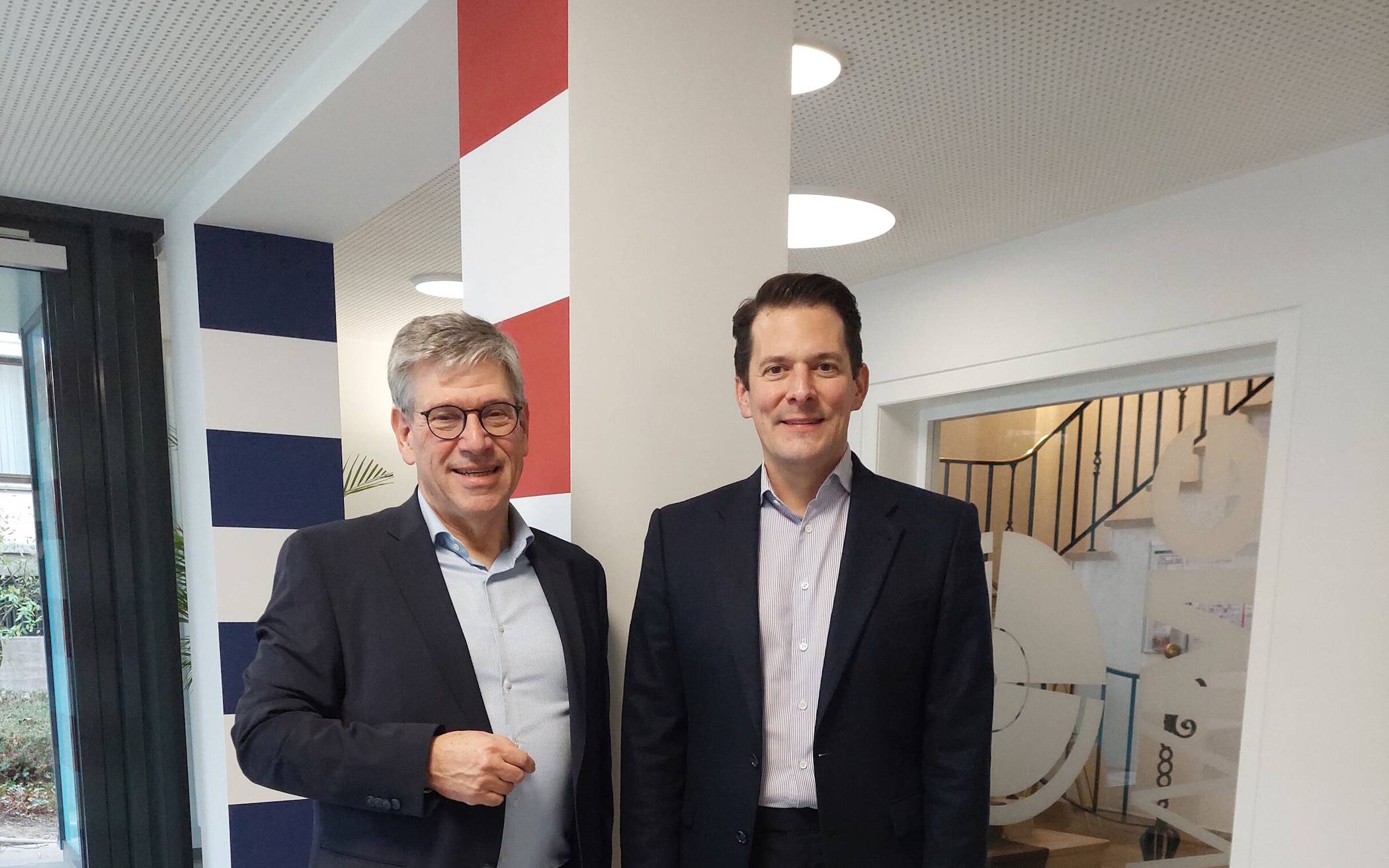 Dr. Ulrich Schückhaus (l.) und Nachfolger Stefan Anspach arbeiten zur Übergabe sechs Monate  im Tandem.