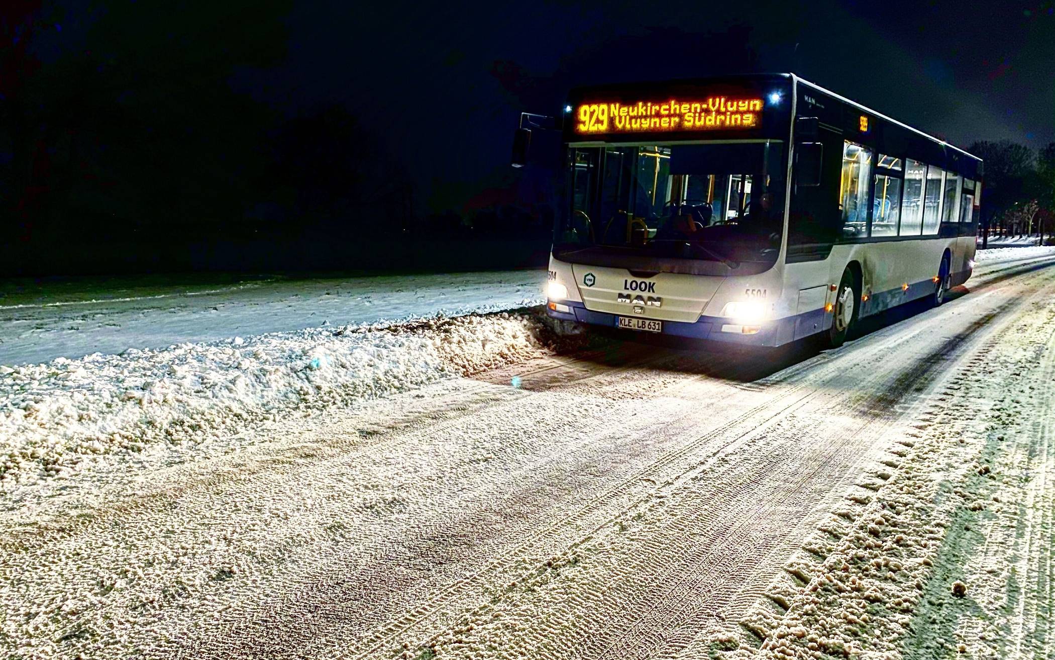Einschränkungen im Linienverkehr möglich - Schnee und weiter erhöhte Glättegefahr