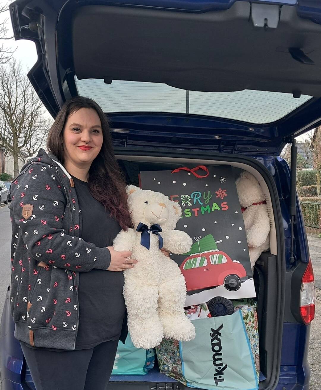 „Wir sagen von Herzen ‚Danke!‘ und freuen uns darauf, diese Spendenaktion zu wiederholen“, so Diane Vormann, die Fraktionsvorsitzende der Linken aus Neukirchen-Vluyn.