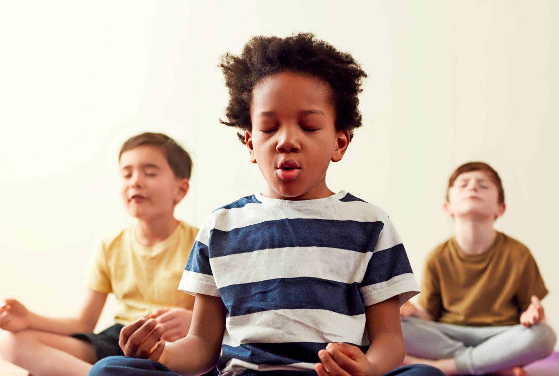 Yoga-Übungen können Konzentration und Selbstvertrauen stärken.   