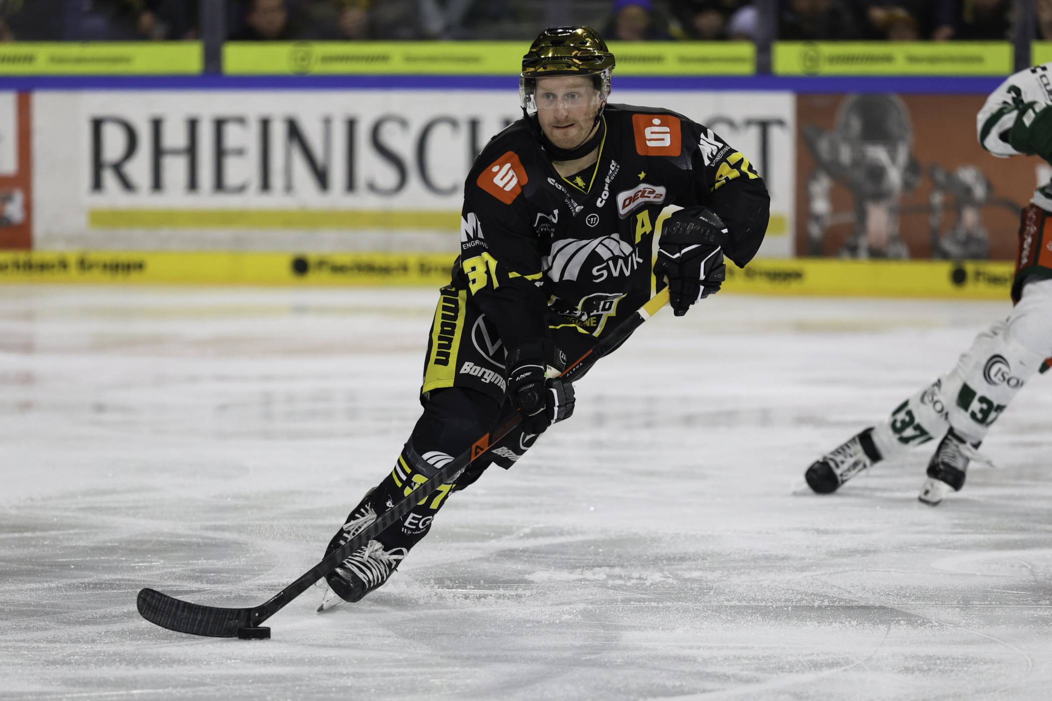 Krefeld Pinguine verlängern mit DEL2 Top-Scorer Max Newton