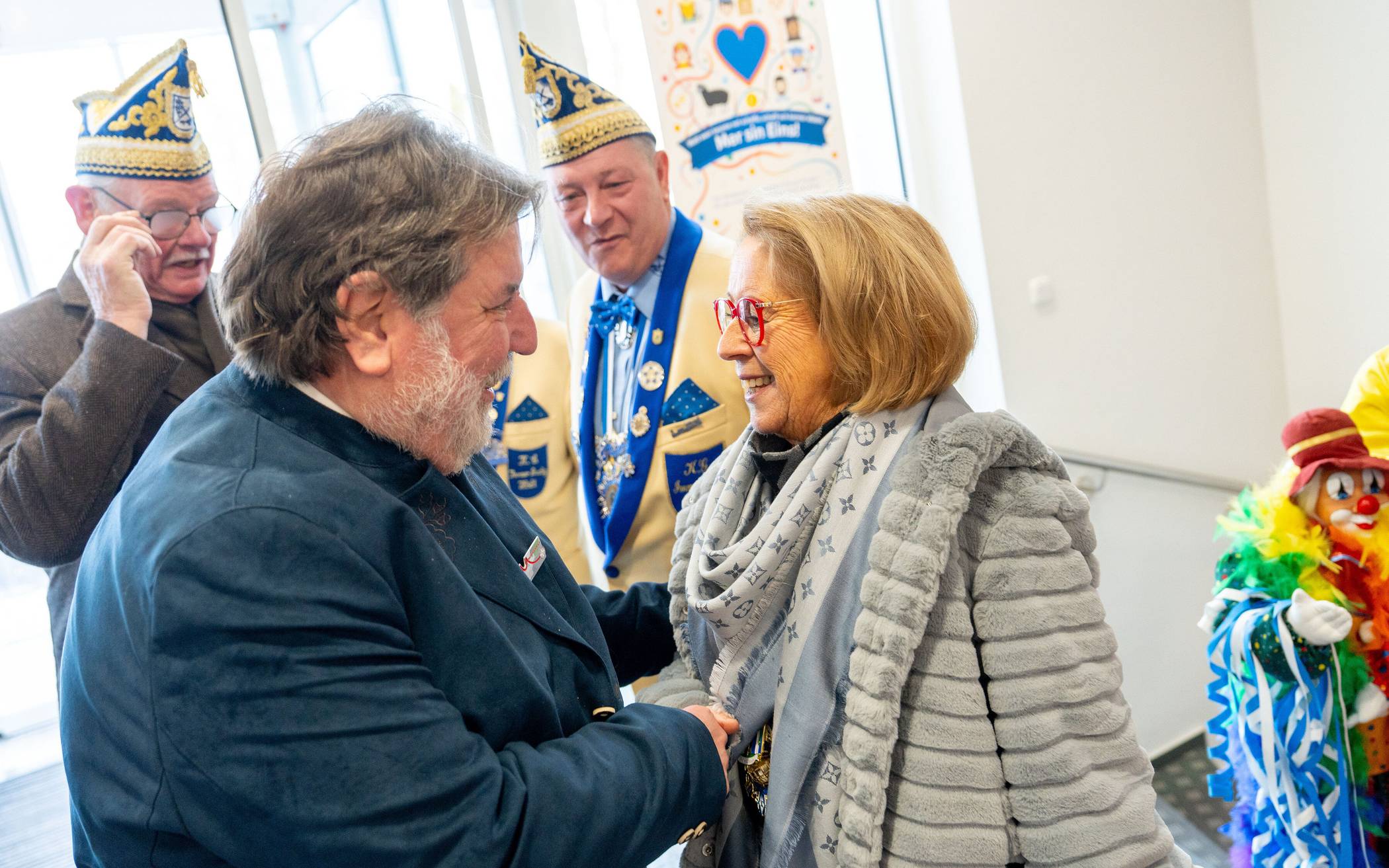 Auch Ehrenoberbürgermeisterin gehört genau wie Horst Thoren zur...