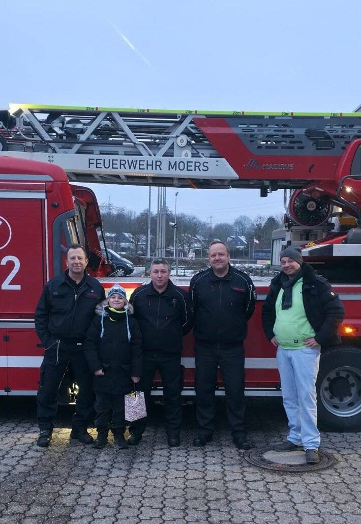 Vorbildlich: Feuerwehr Moers empfängt 10-jährigen Ersthelfer
