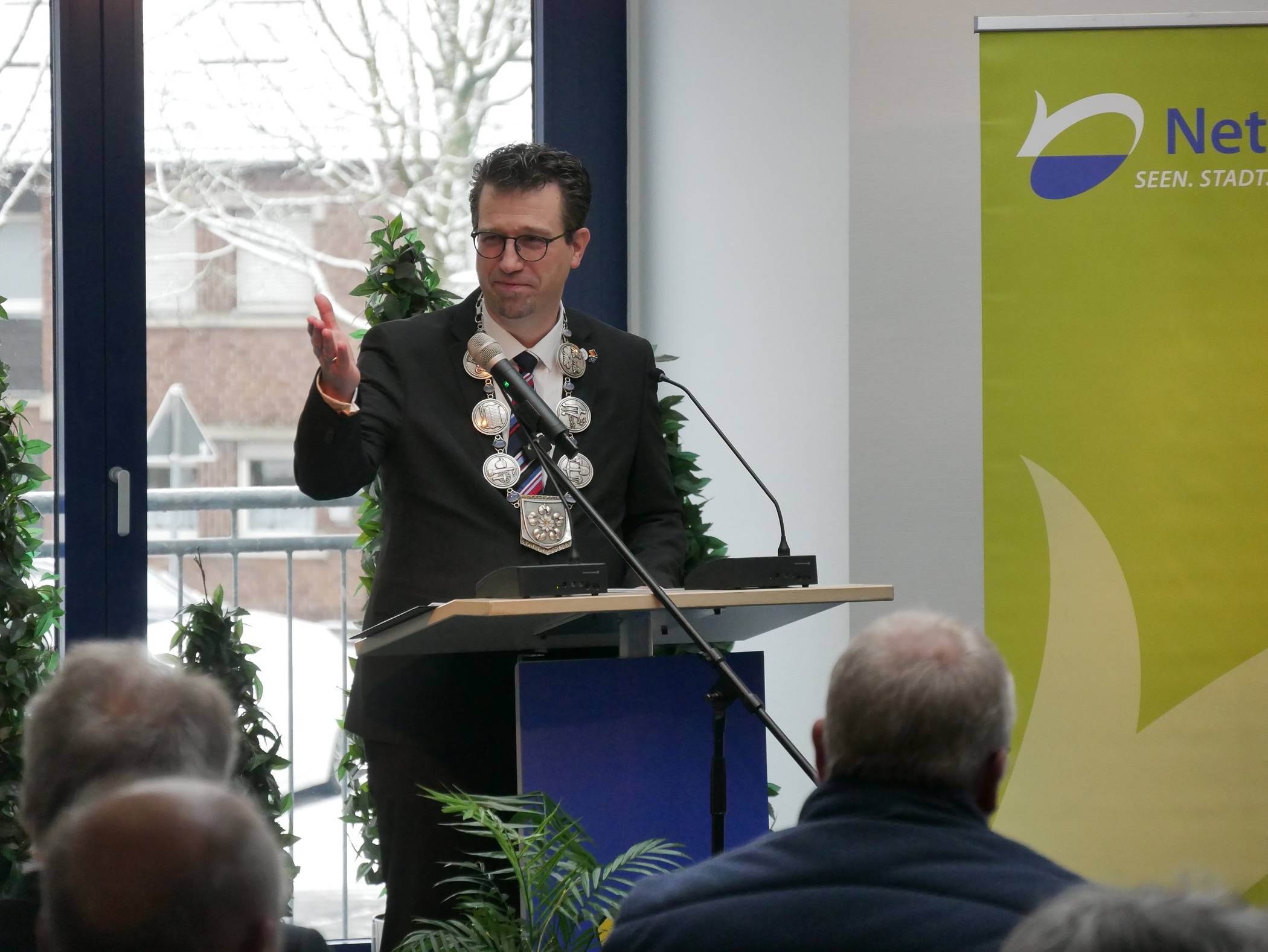 Bürgermeister Christian Küsters ehrte engagierte Bürgerinnen und Bürger der Stadt Nettetal. 