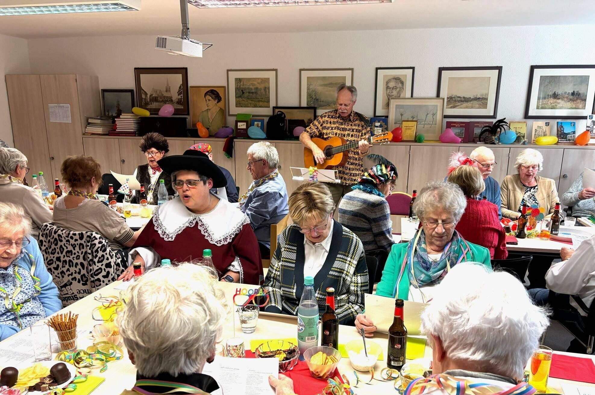 Zum beliebten Karnevalssingen der Leddschesweäver vom Bürgerverein Anrath wird am 7. Februar geladen. Foto: Leddschesweäver Bürgerverein Anrath