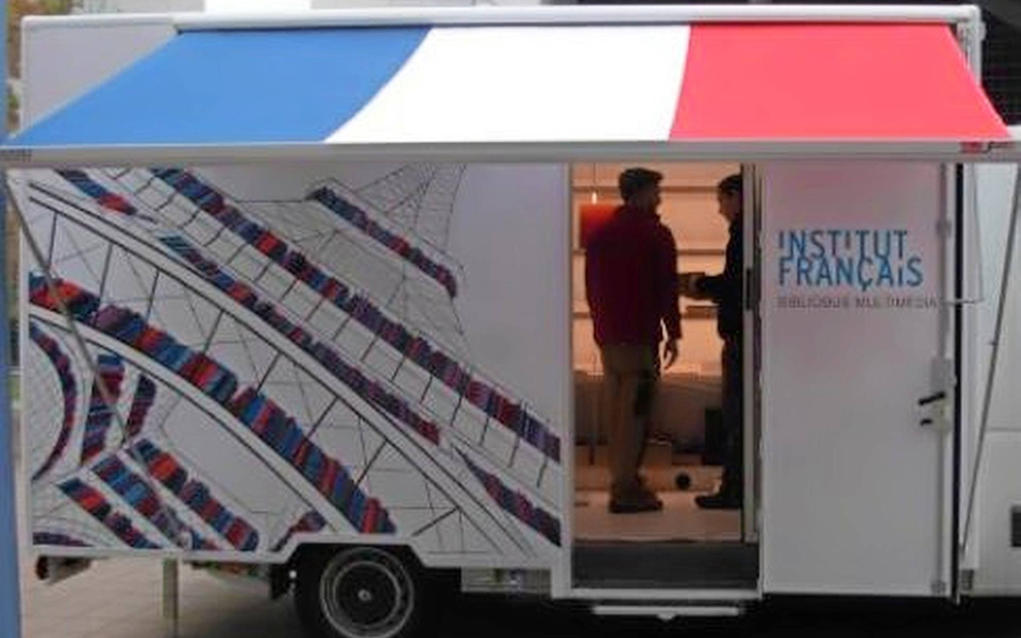 Der Bibliobus macht wieder in Meerbusch