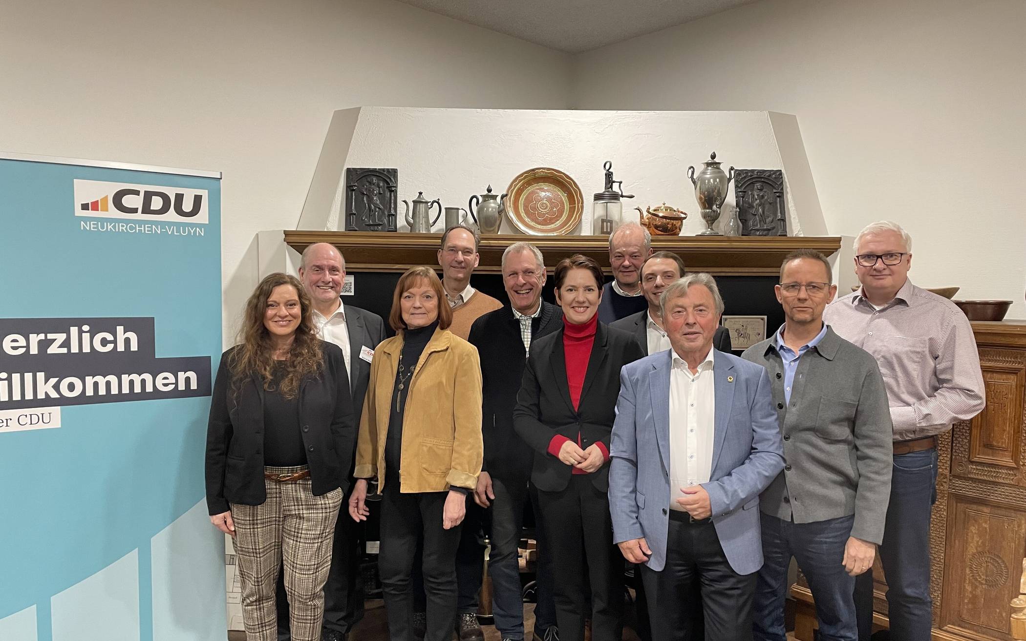  Die CDU Neukirchen-Vluyn hat am 14. Januar 2026 ihre ordentliche Jahreshauptversammlung in der Kulturhalle Vluyn abgehalten. Zahlreiche Mitglieder nahmen an der Versammlung teil, die ganz im Zeichen von Rückblick, personeller Kontinuität und politischer Zukunftsausrichtung stand. 
