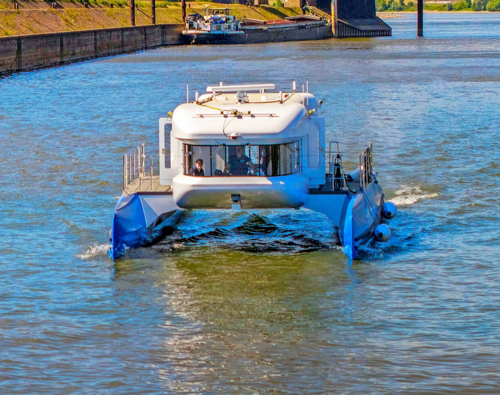 Die Nova, hier nach ihrer Taufe in Duisburg-Ruhrort, ist jetzt auf der „Boot“. 