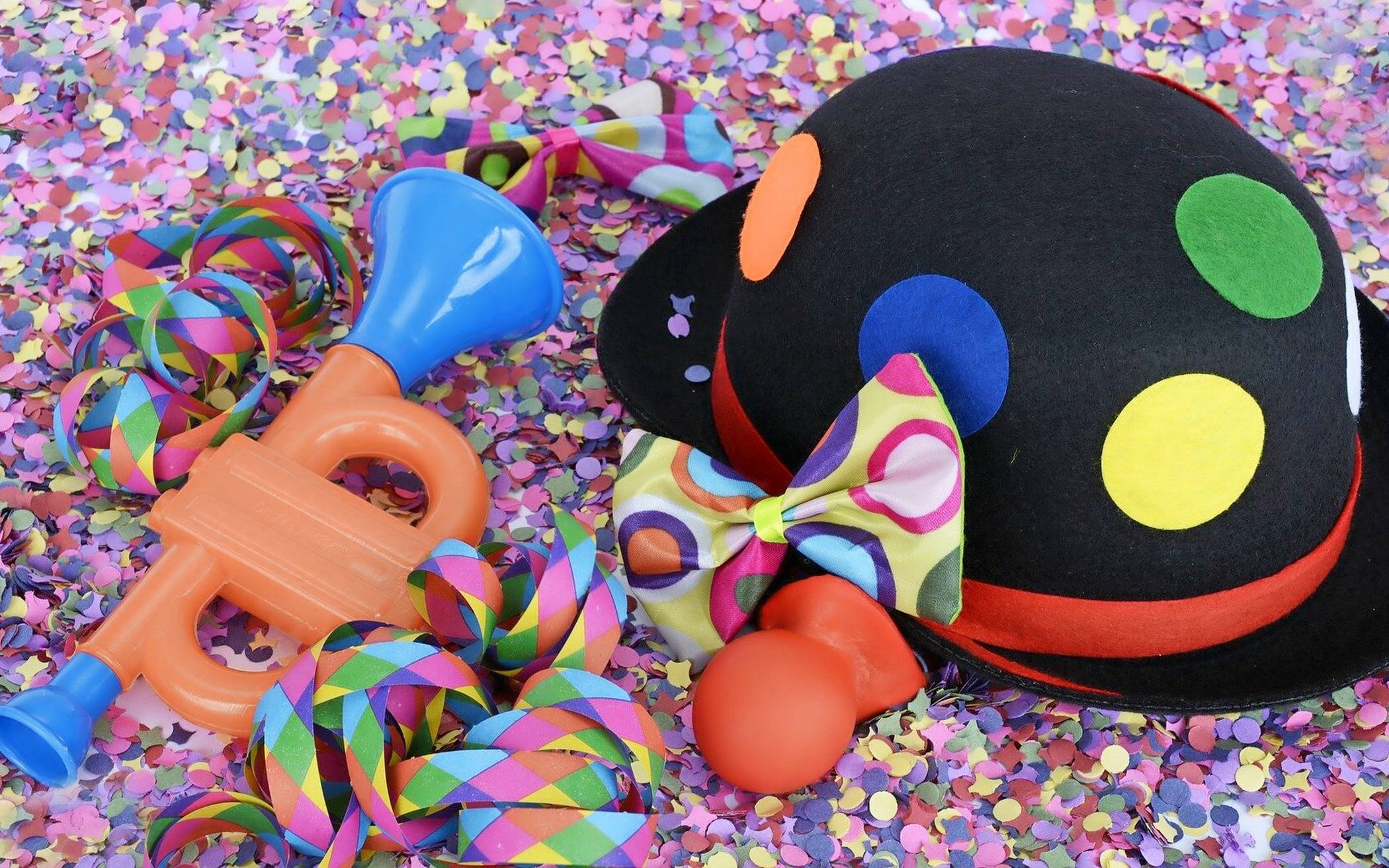  Die KG Blau-Weiss Büderich weist auf ihre Karnevalstermine hin.   