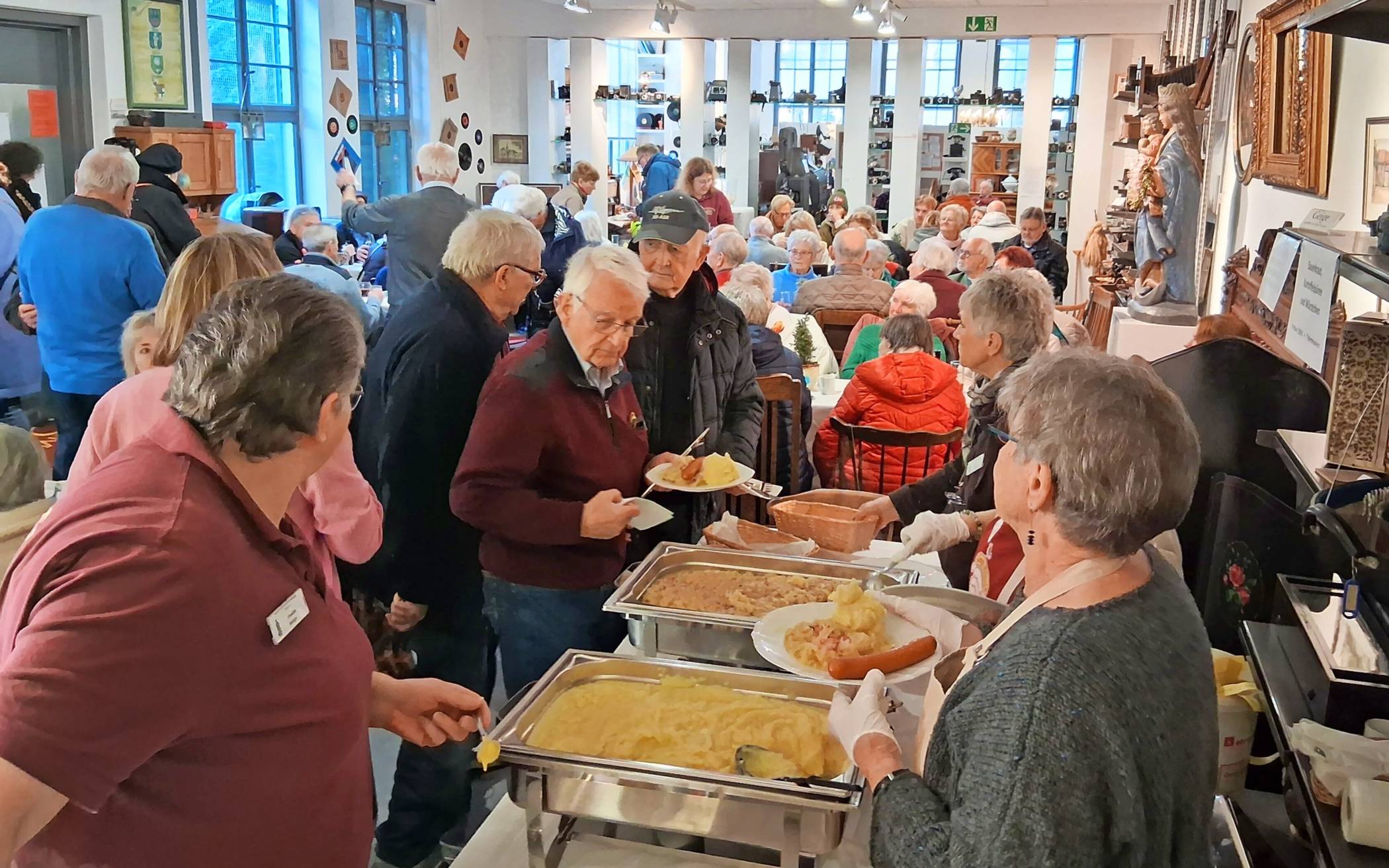 Viel los war beim Sauerkrautessen im