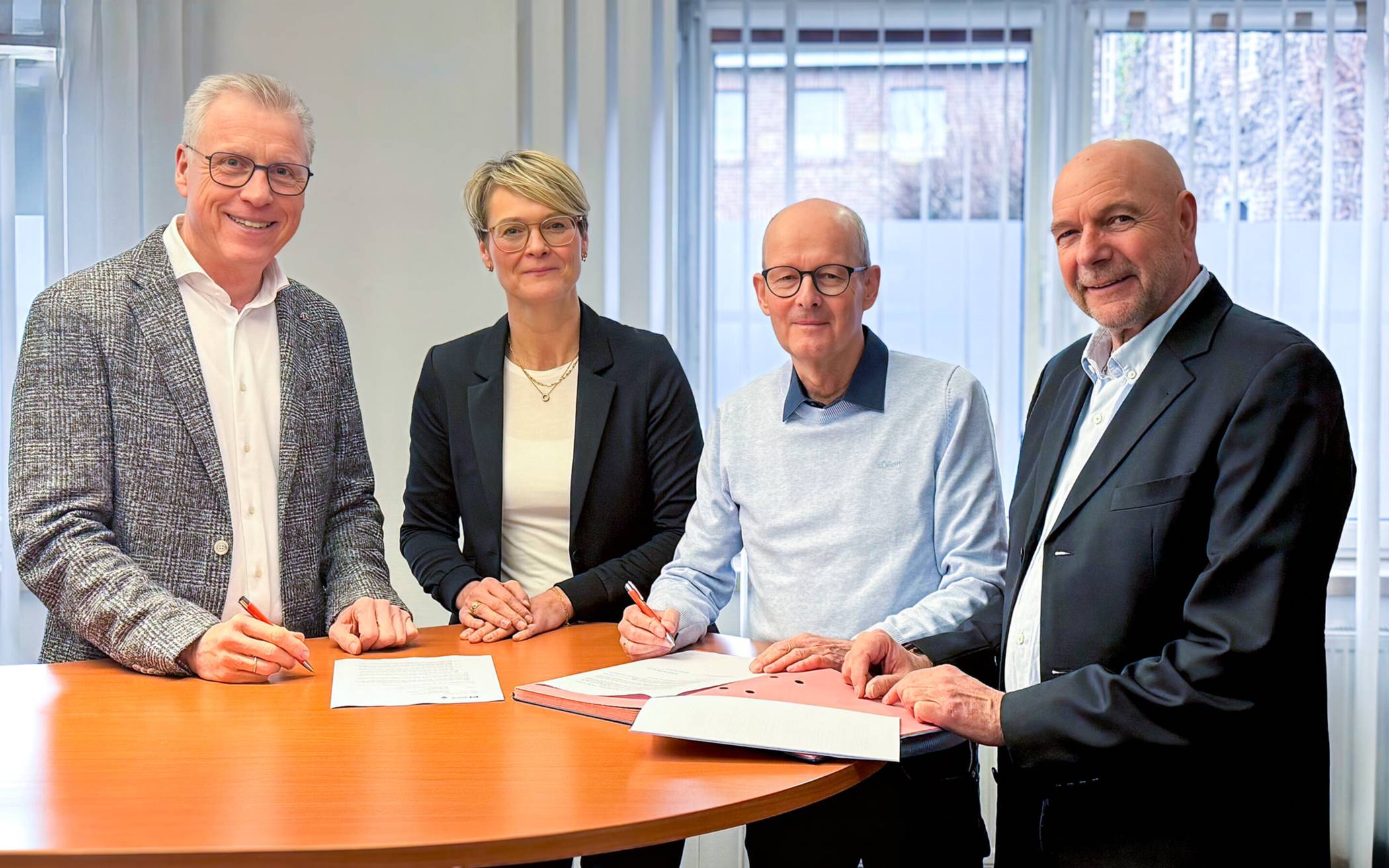 Bei der Vertragsverlängerung der Partnerschaft.⇥