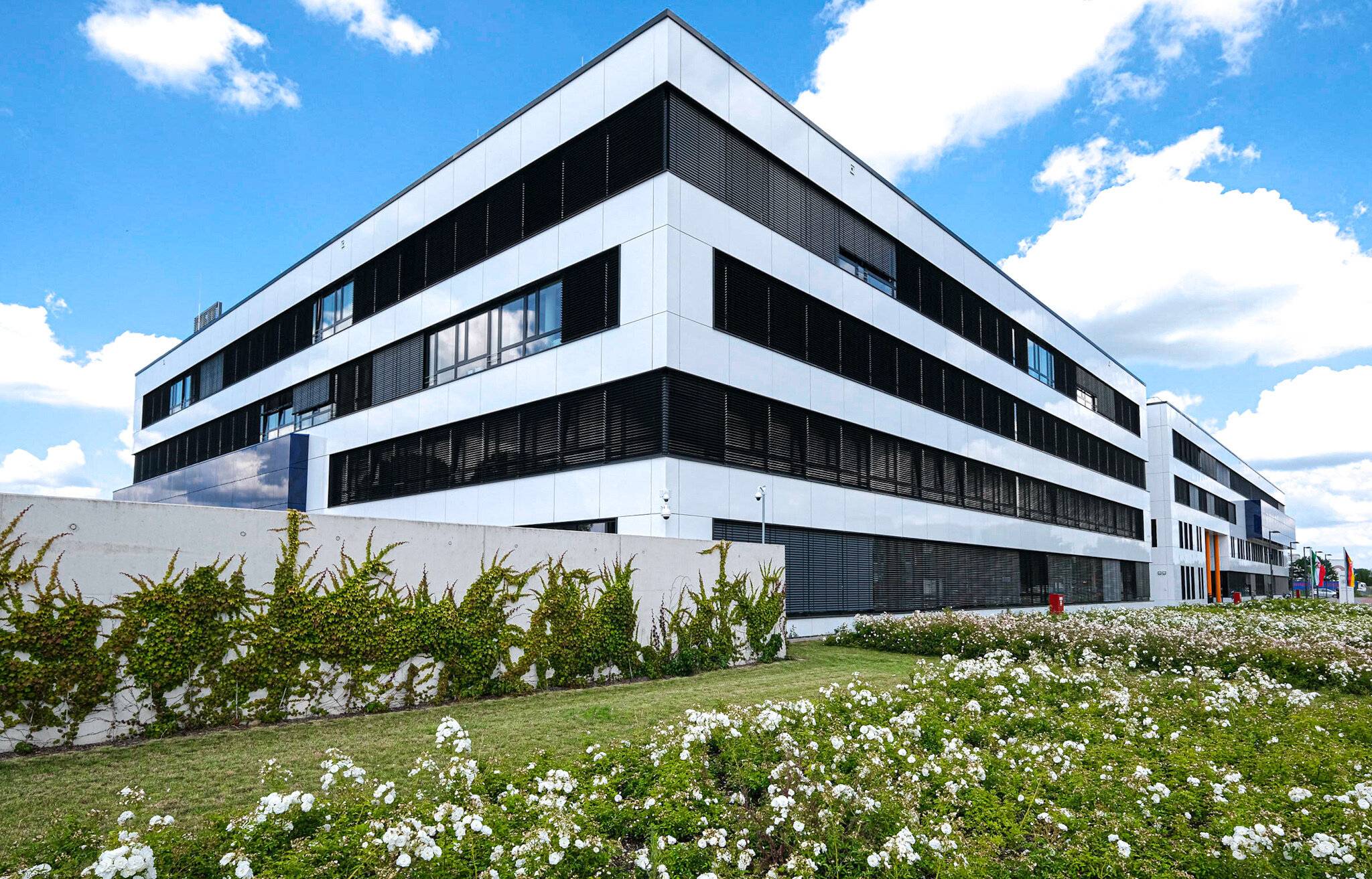 Per Losverfahren wird entschieden, welche Gruppen hinter die Kulissen im Polizeipräsidium gucken dürfen.