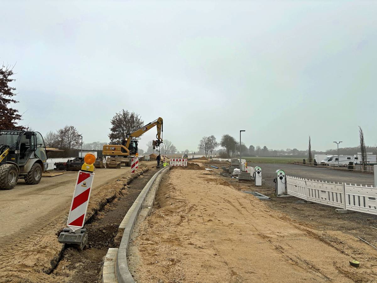 Arbeiten an Damer Straße dauern länger