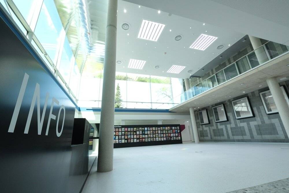 Jetzt ist die Stadtbibliothek bei der