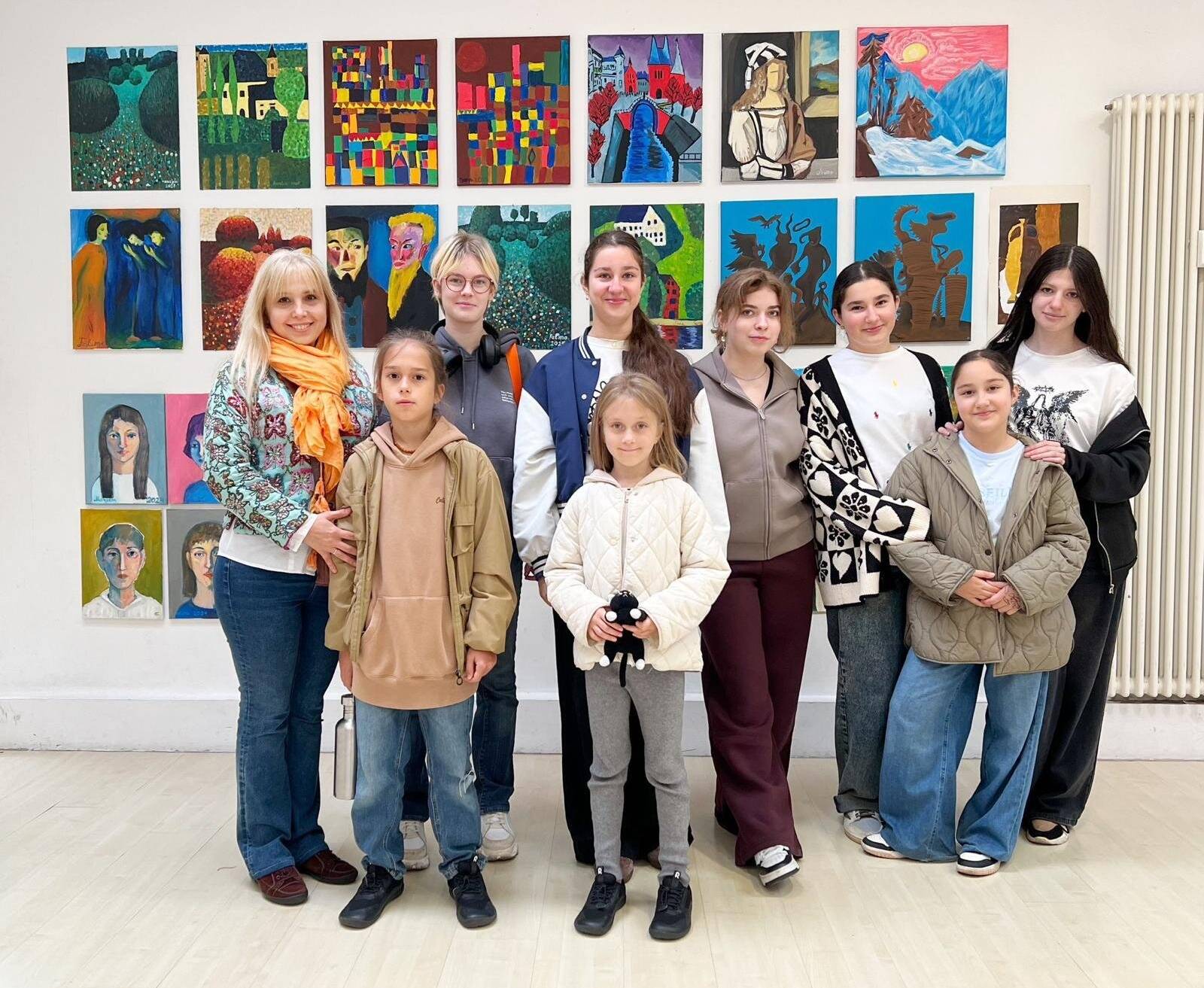 Elena Kambina (links) und die Kinder