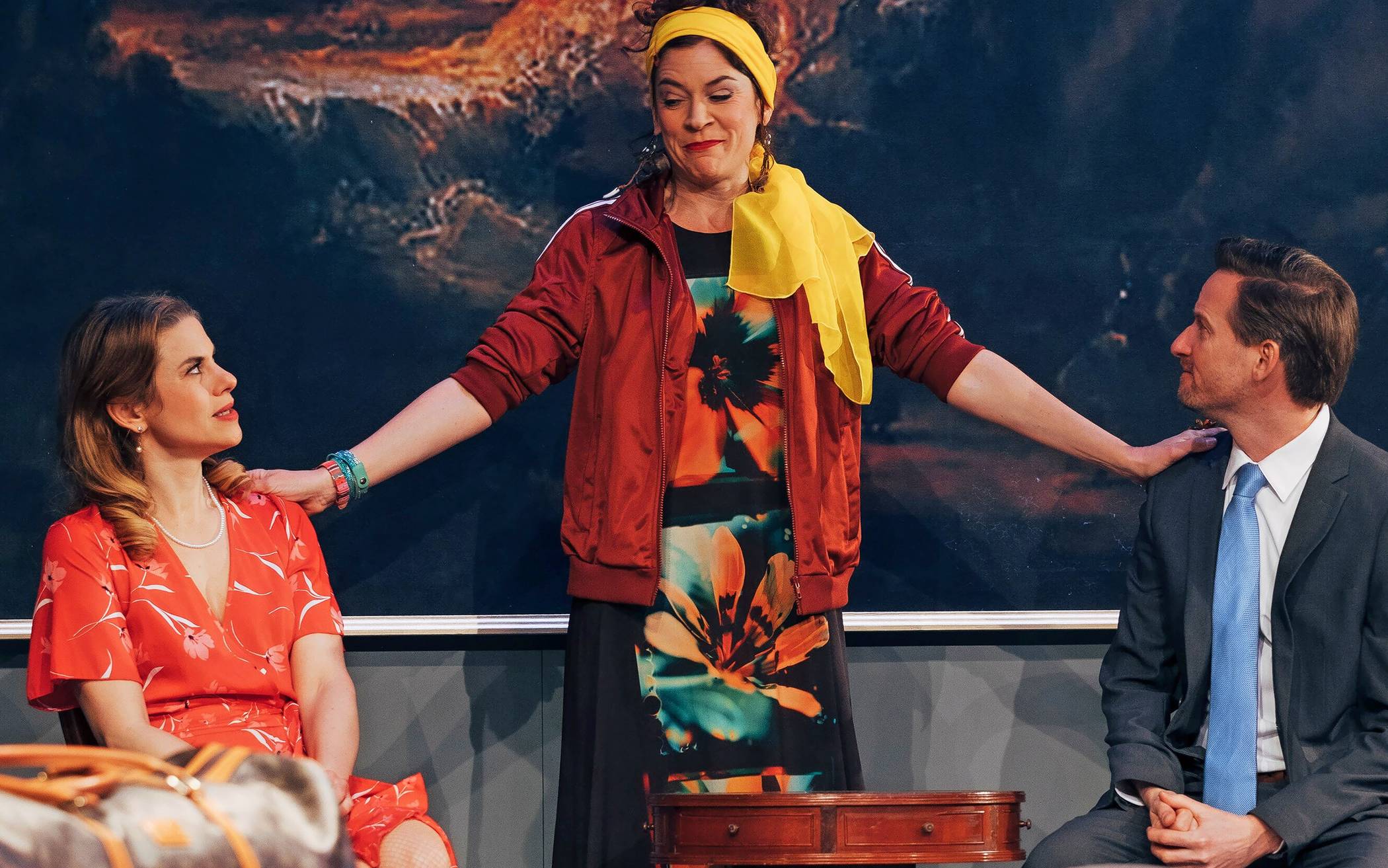 Alice von Lindenau, Elisabeth Ebner und Markus Schöttl in „Bis dass der Tod“. 