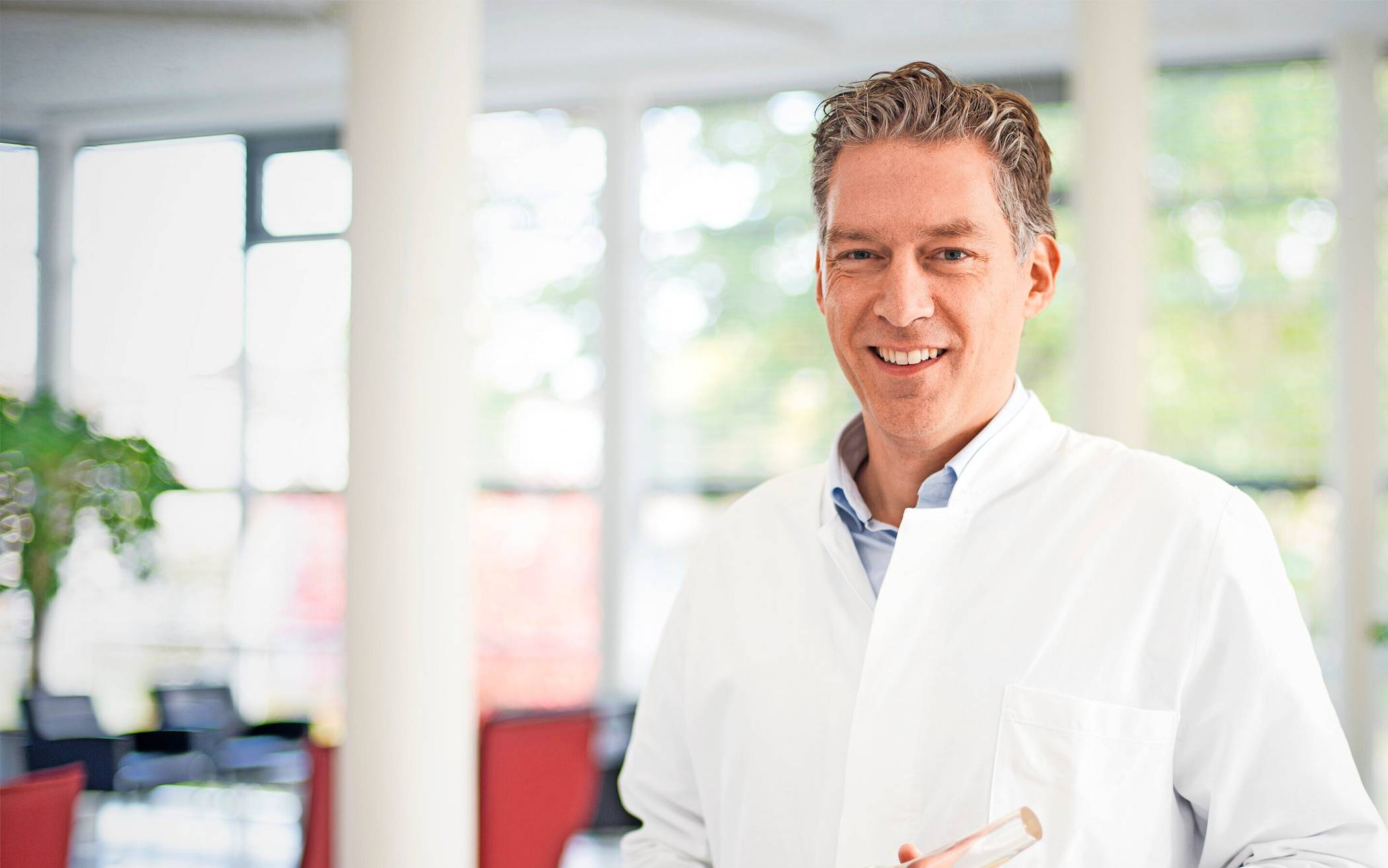 Knieschmerzen: Ursachen und Behandlung