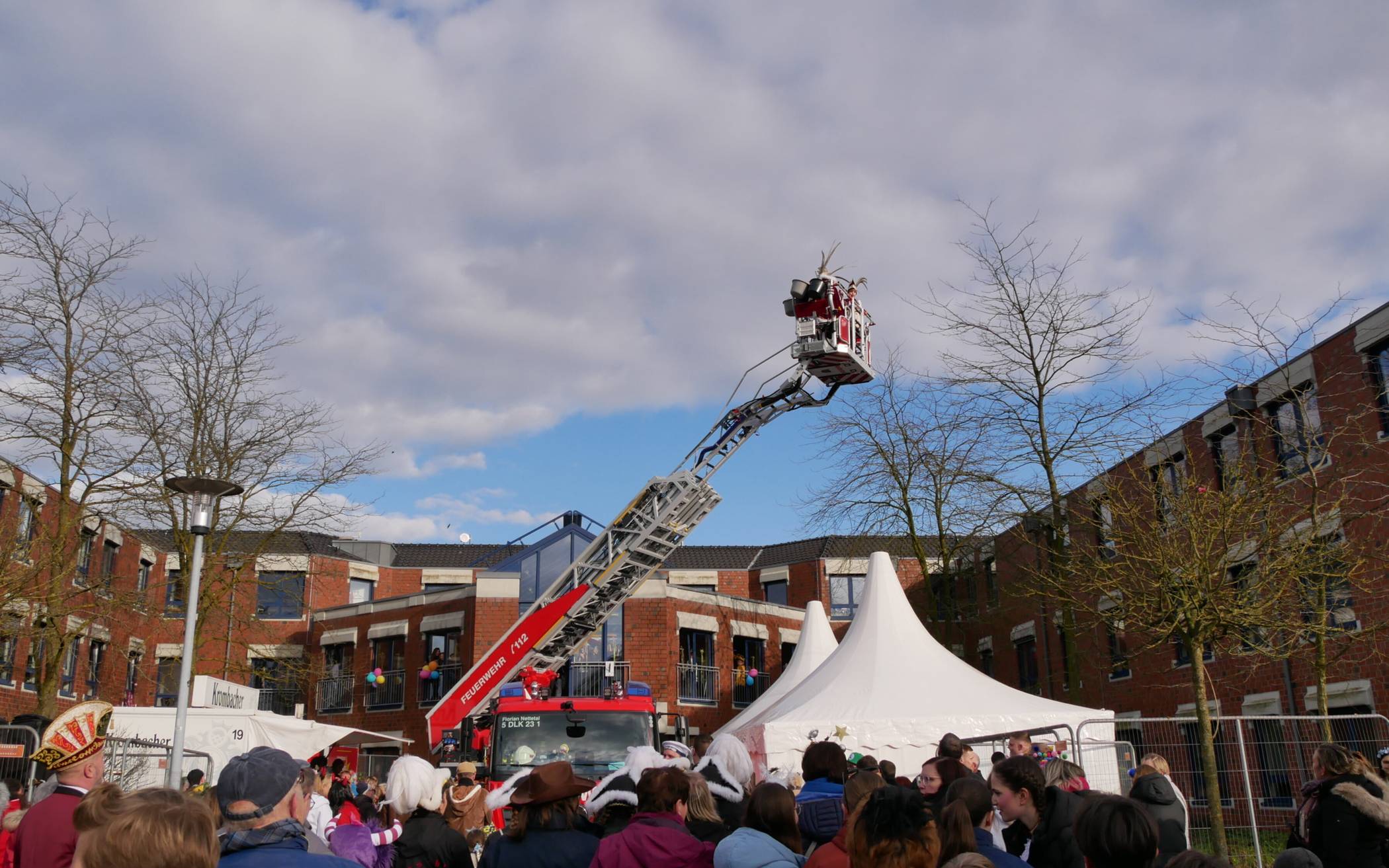 Möhnen wollen Rathaus stürmen