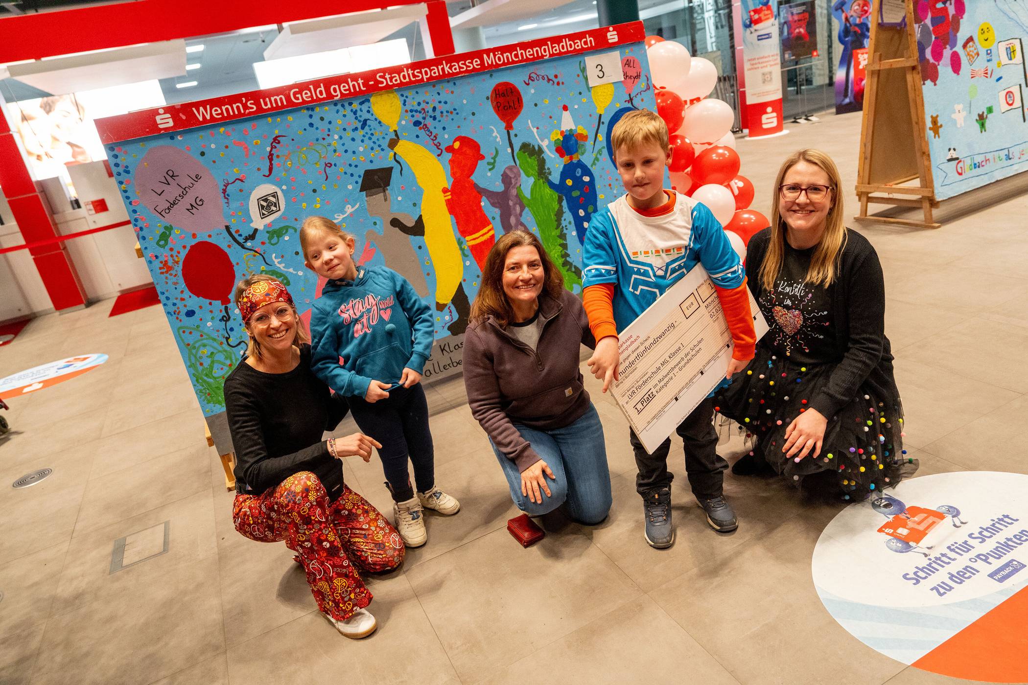 Die Klasse 1 der LVR Förderschule Mönchengladbach ist Sieger in der Kategorie Grundschulen.