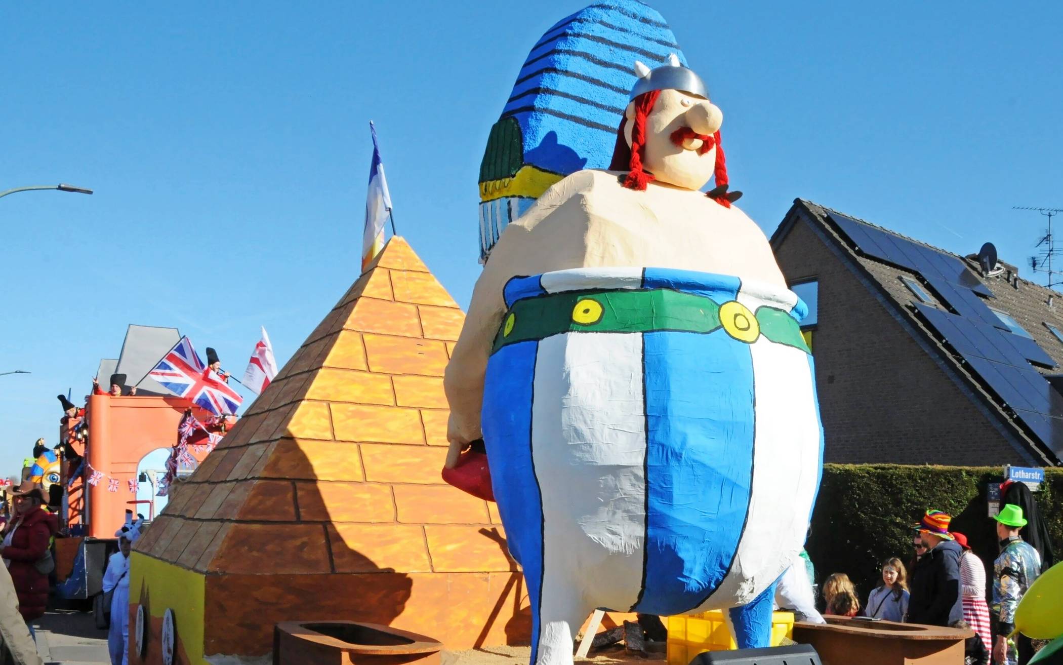 „Wer ist hier dick?“ – Rosenmontagszug durch Nierst 2025.