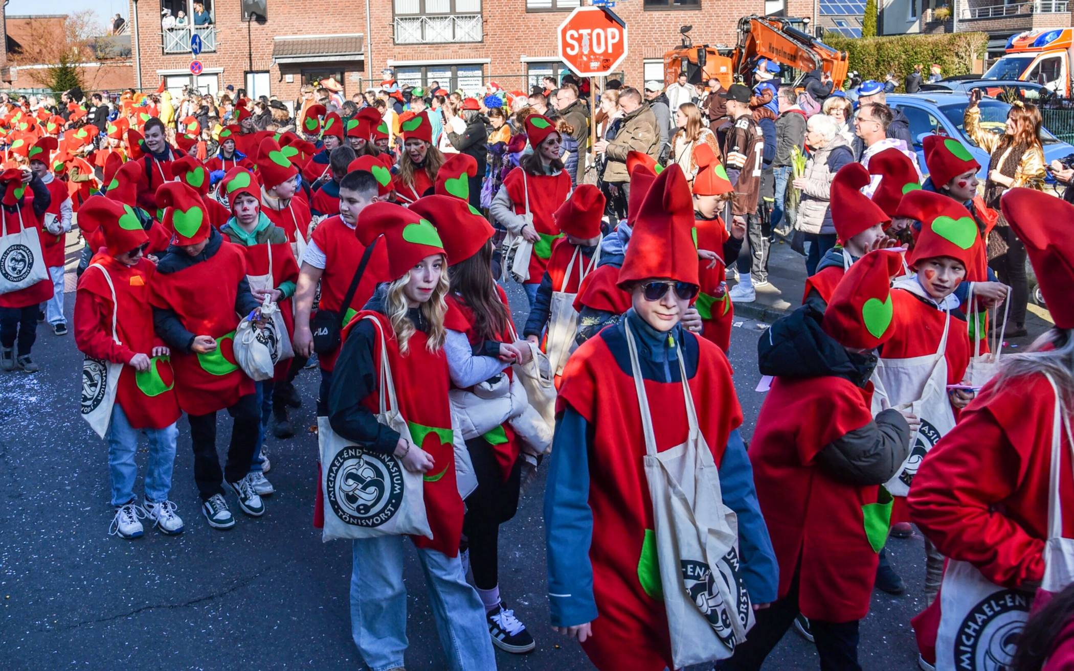 Mit „Klappertüt!“ durch St. Tönis