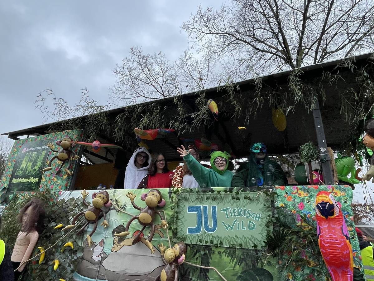 Rosenmontagszug in Neukirchen-Vluyn 2026
