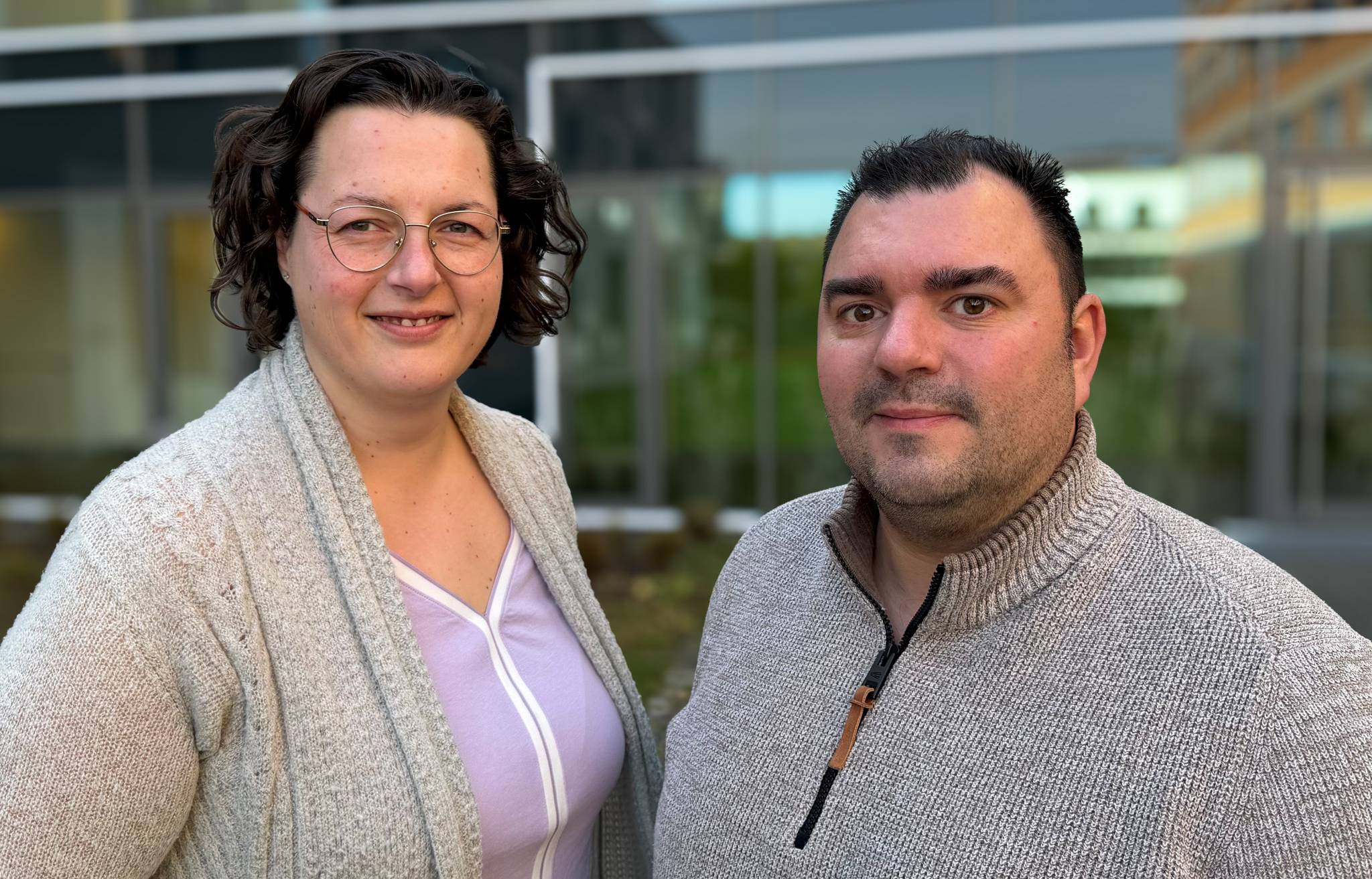 Die Hygienefachkräfte Katrin Schramm und Marc