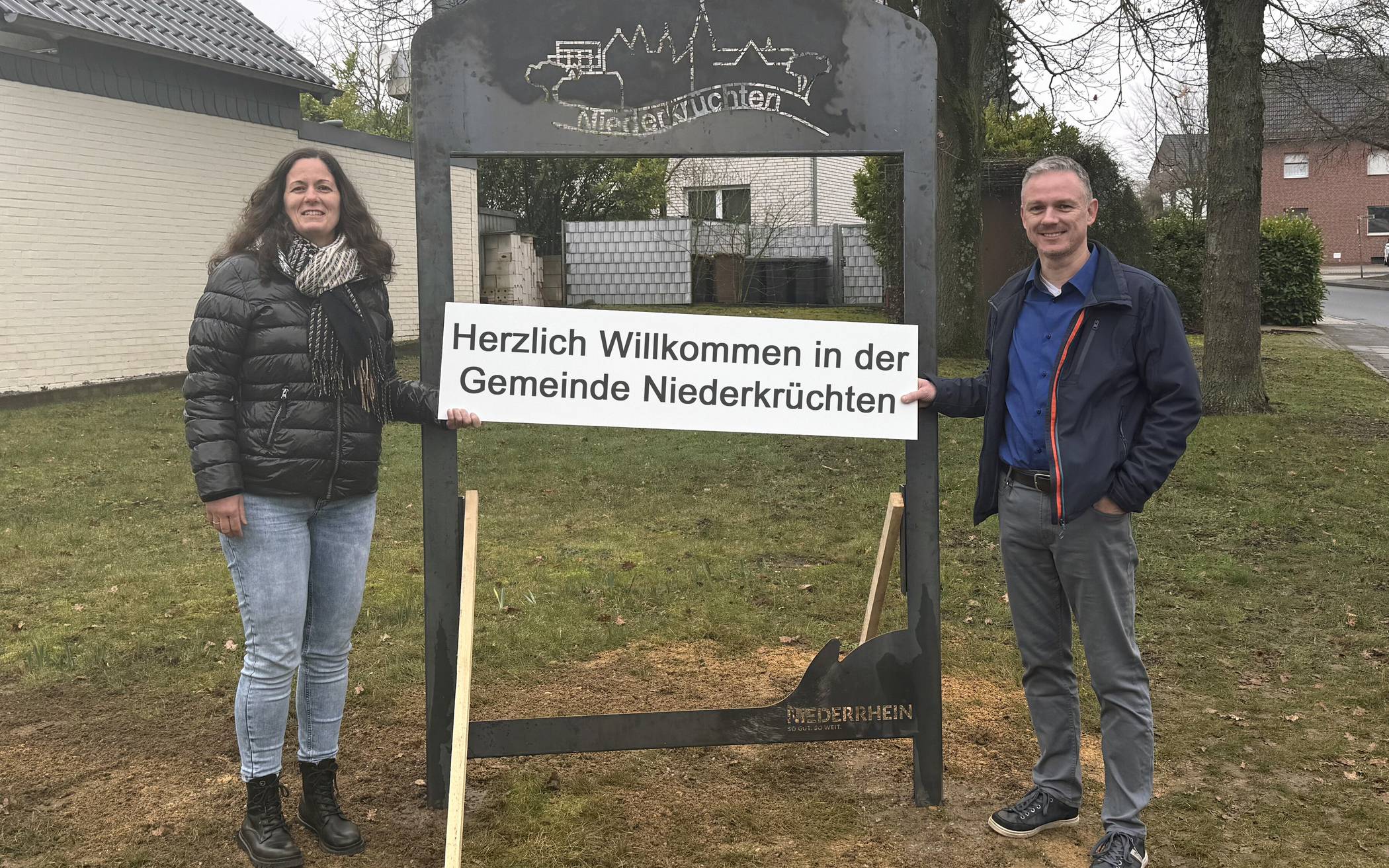 Svenja Sonnemans und Frank Grusen vor