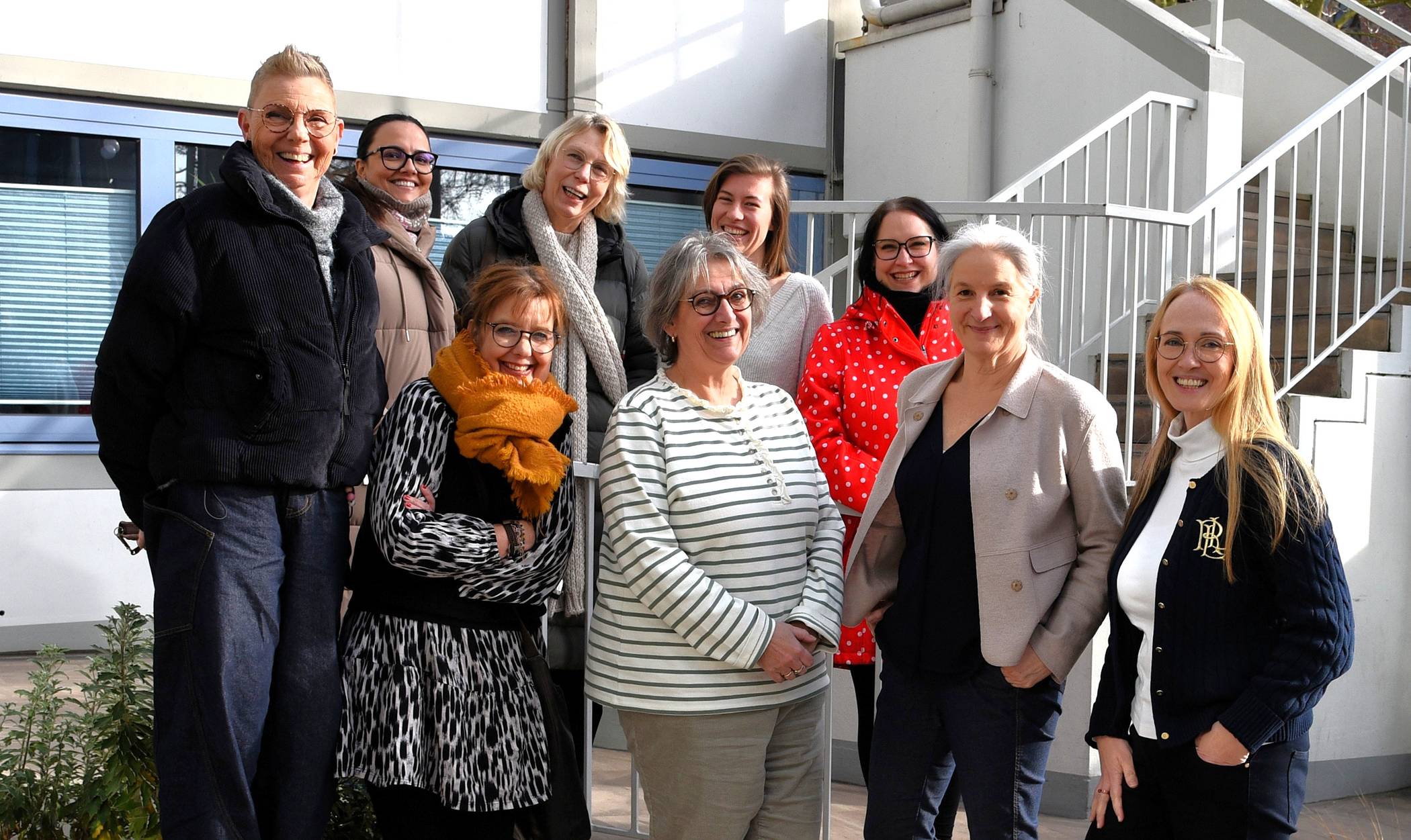 Karin Becker (Mitte), Gleichstellungsbeauftragte der Stadt Rheinberg freut sich, dass ihre Seminar-Angebote an die Kolleginnen so gut angenommen werden.