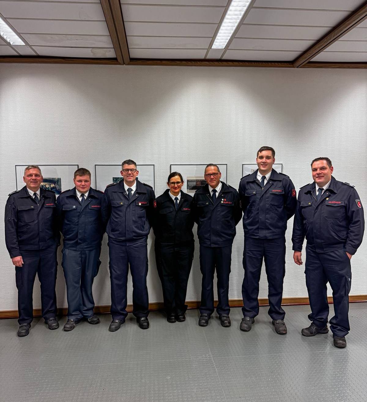  Die Löscheinheit Hoerstgen feierte ihren traditionellen Kameradschaftsabend. Im Rahmen der Veranstaltung zusammen mit Partnern und der Ehrenabteilung konnten durch den Leiter der Feuerwehr Michael Rademacher wieder Beförderungen ausgesprochen werden. 