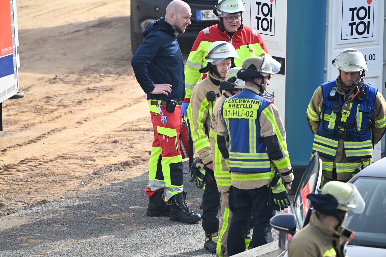 Unfall auf der A 57 am Samstagmittag