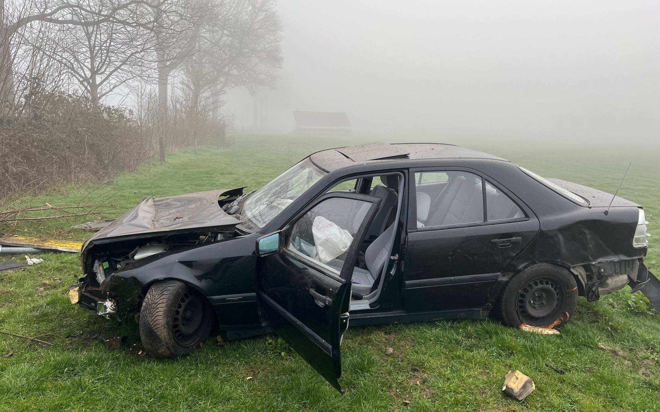 Pkw war verwaist, Polizei vermutet schwere Verletzung