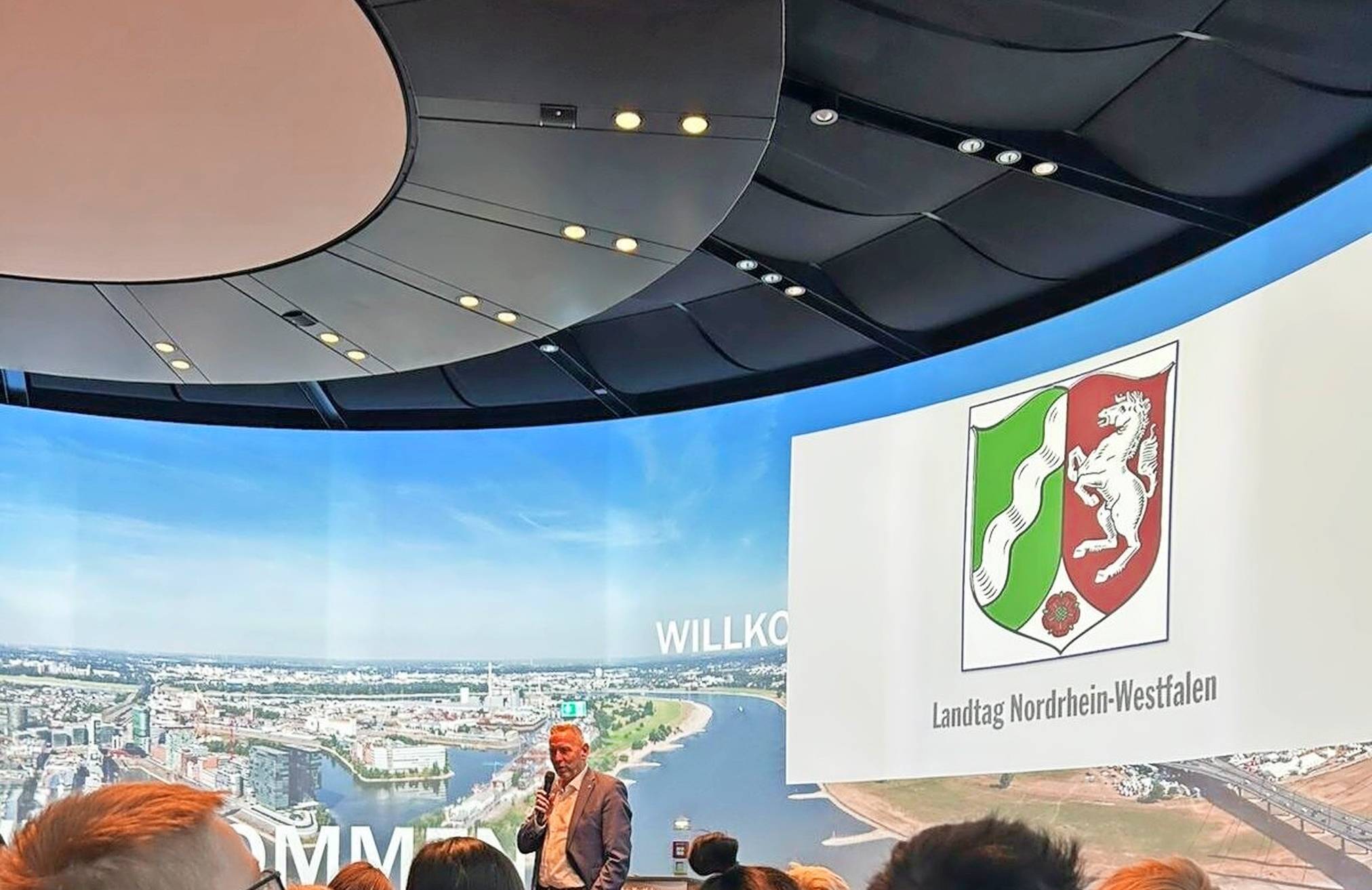 Der Landatagsabgeordnete Guiodo Görtz wirbt für