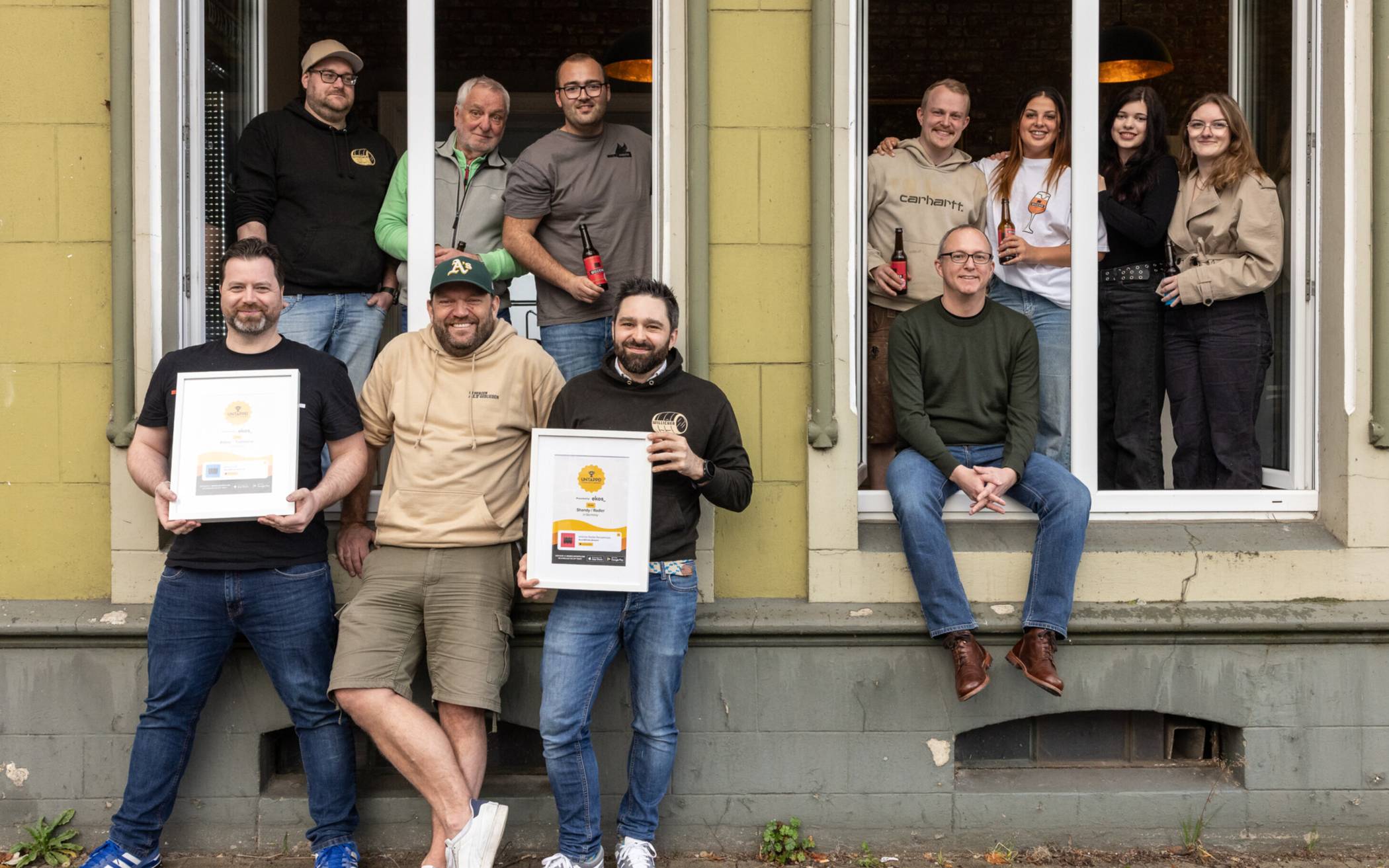  Gleich zwei Ausszeichnungen gab es für das Team von Willich Pils.  