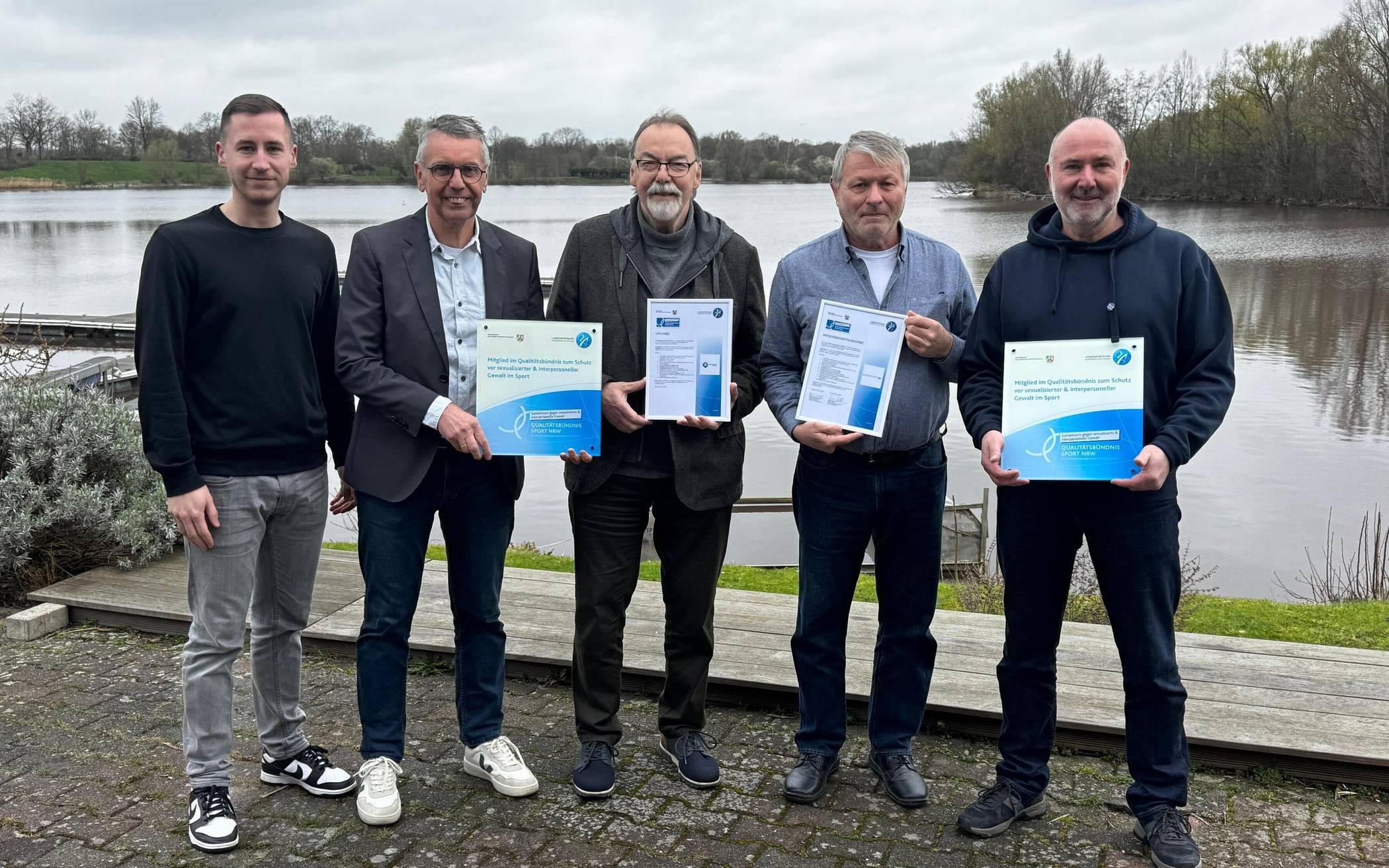 Urkundenübergabe zur Aufnahme in das Qualitätsbündnis