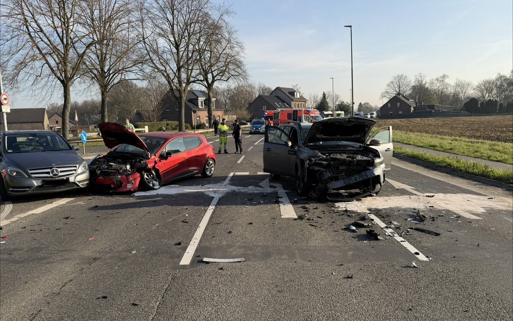 Unfall auf der Hauptstraße in Tönisvorst-Vorst