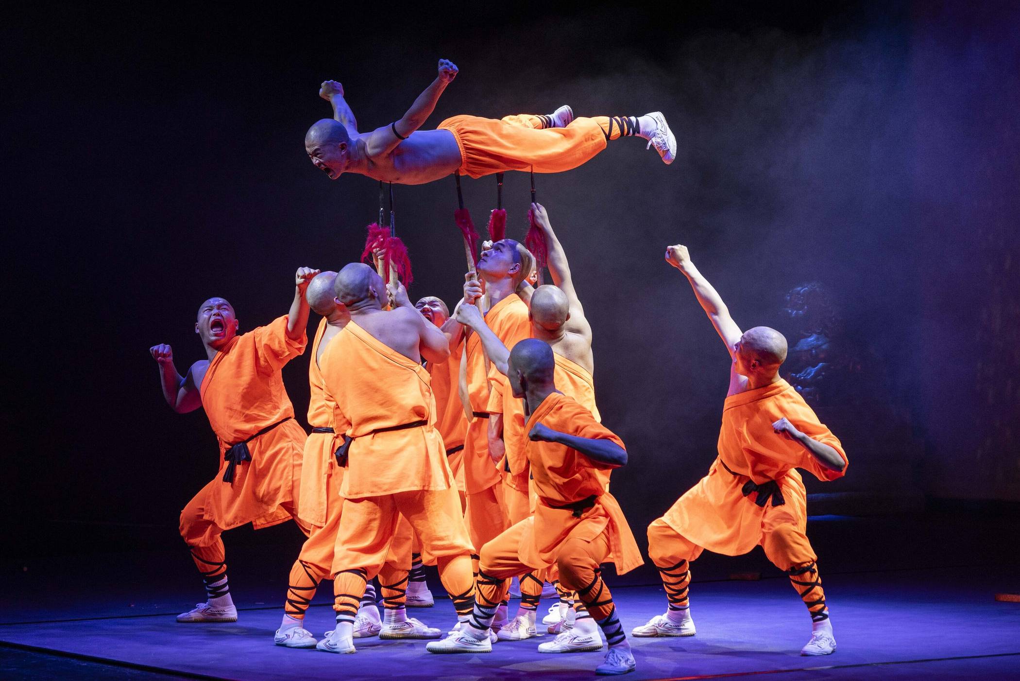  Die legendären Mönche des Shaolin Kung Fu 2026 präsentieren ihre völlig neue Inszenierung „Shamis Weg nach Shaolin“ am 29. April um 19 Uhr in der NEW Box Mönchengladbach.  