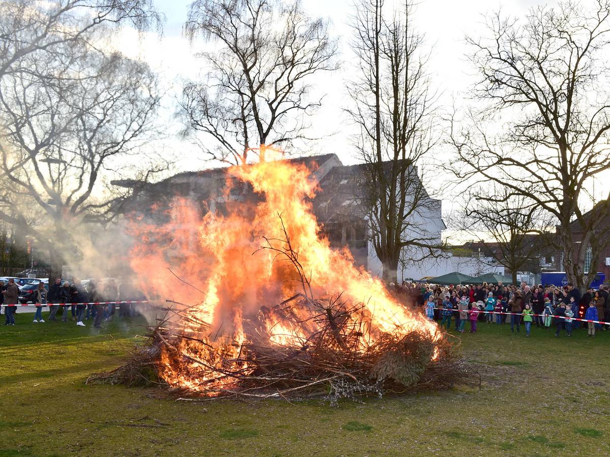 Heute zum Osterfeuer nach Neersen