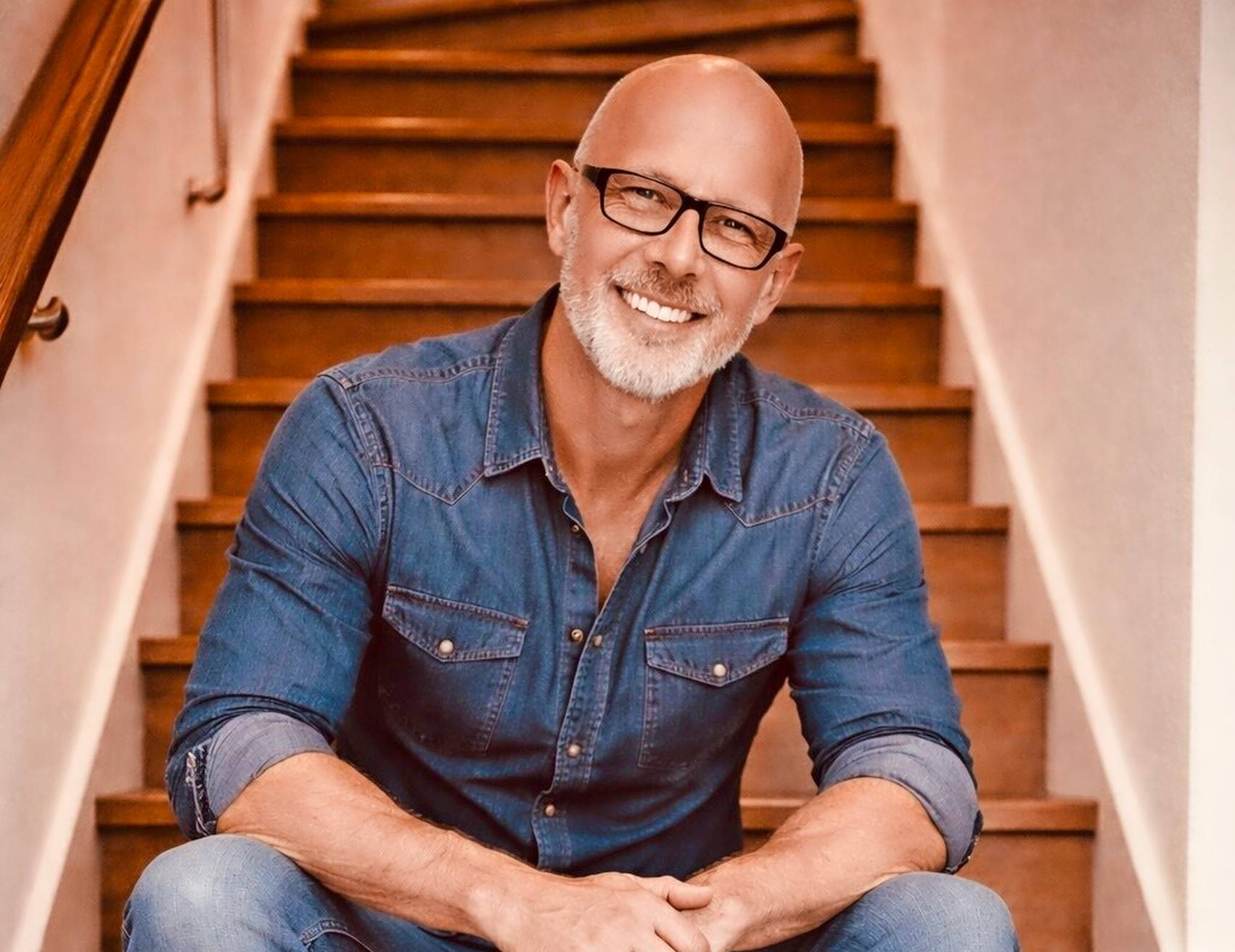  Thomas Dzulko hat einen unabhängigen Buchverlag in Meerbusch gegründet. 