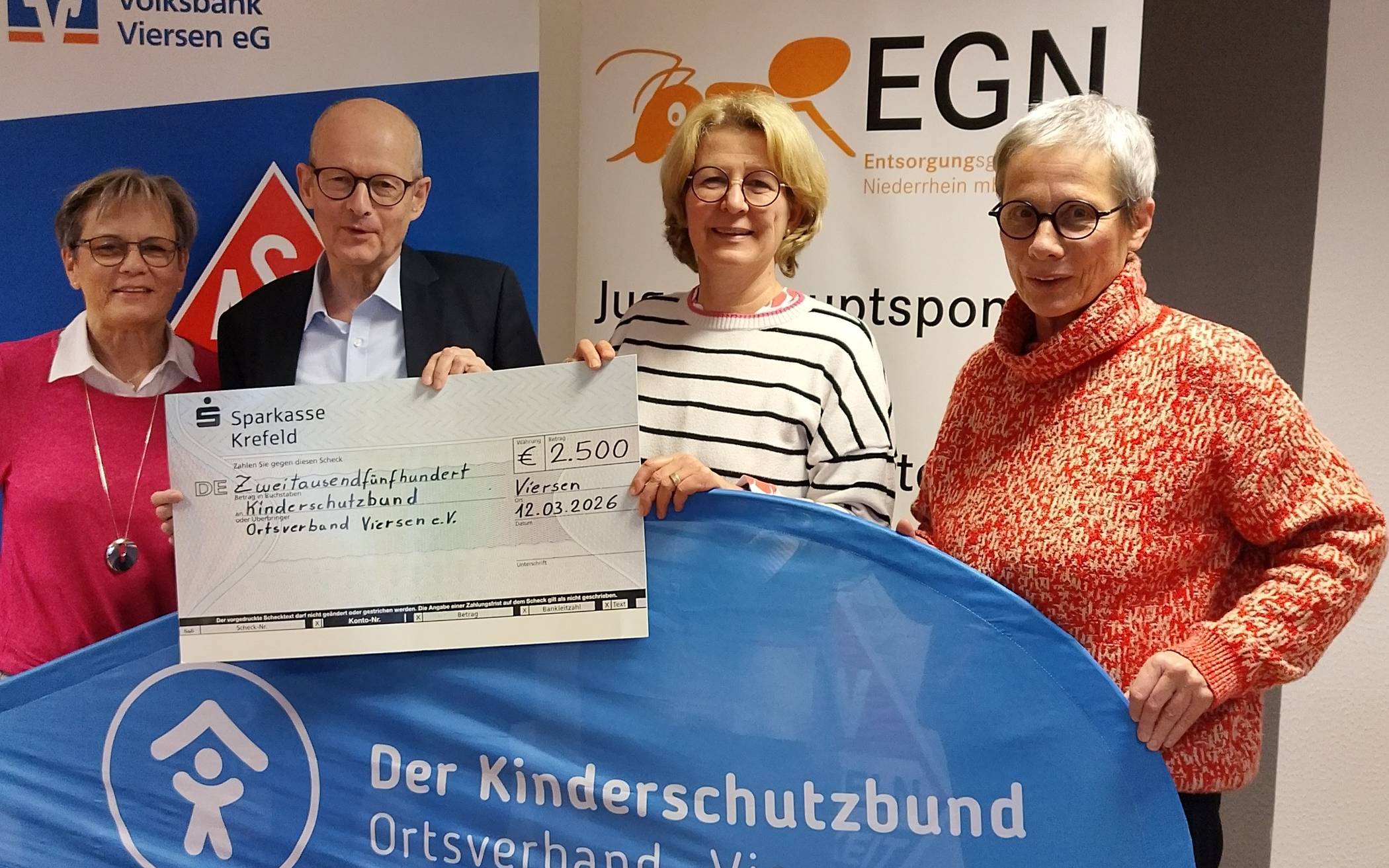  Die Charity-Aktion 2025 des ASV Süchteln brachte 2.500 Euro, die an den Kinderschutzbund OV Viersen übergeben wurden. 