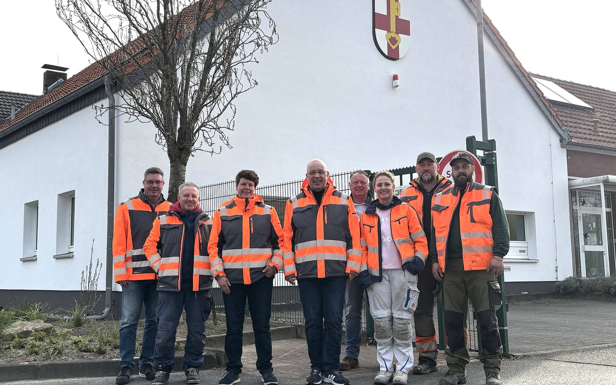  Auf dem Foto von links nach rechts: Frank Biese, Antonio Martinez-Ramirez, Melanie Eims, Stephan Pfeffer, Nicole Schütz, Juri Friesen, Jared Hafemann und Markus Drnovsek 