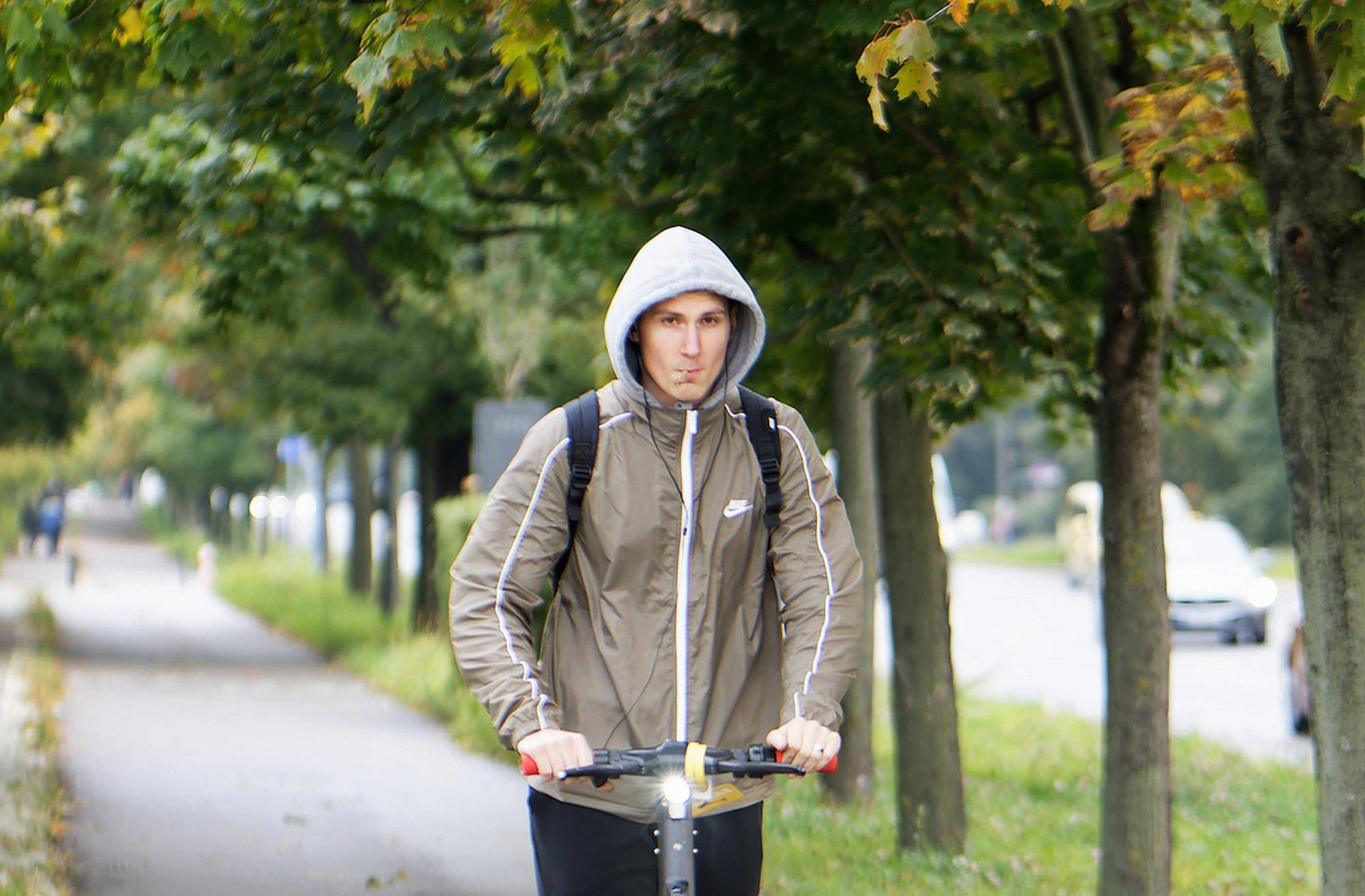  Die Polizei bietet speziell für Jugendliche bzw. junge Erwachsene am 7. und 8. April ein E-Scooter-Training an.  