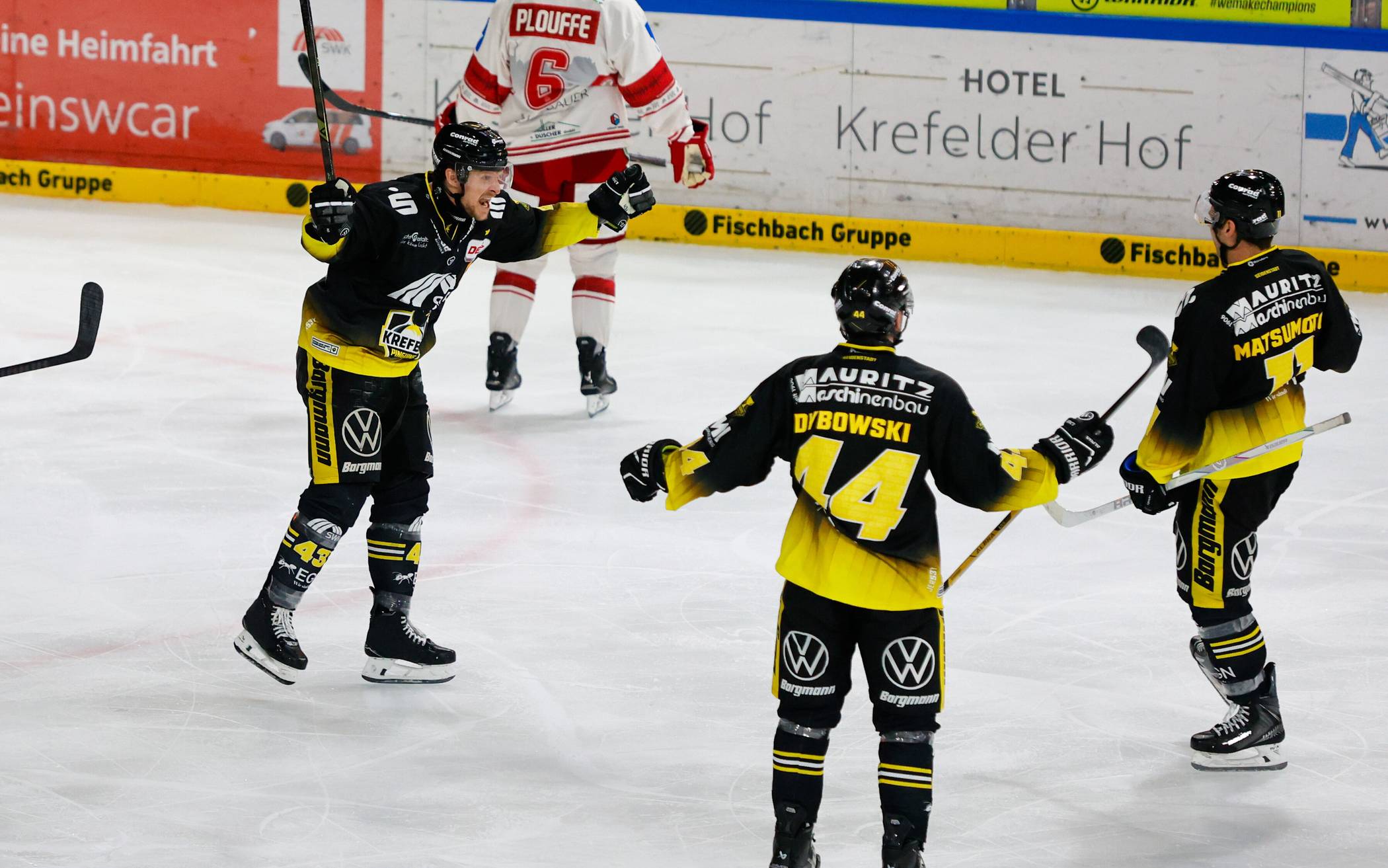 Krefeld Pinguine stehen im Play-off-Halbfinale