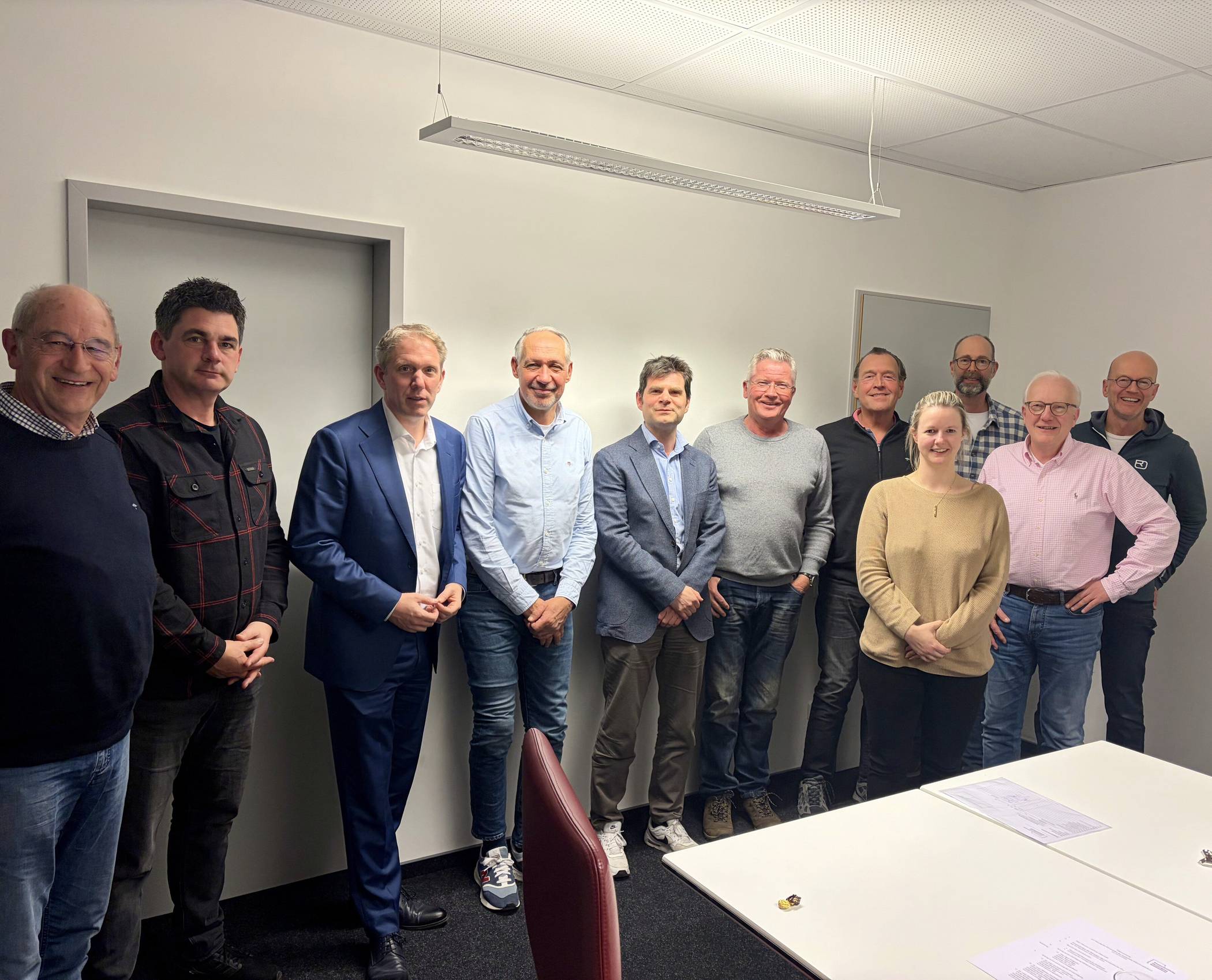  Der Vorstand der KV Mönchengladbach mit den beiden Landtagsabgeordneten Vanessa Odermatt und Jochen Klenner beim Austausch in den Räumen der Kreisstelle im Bethesda Krankenhaus. 