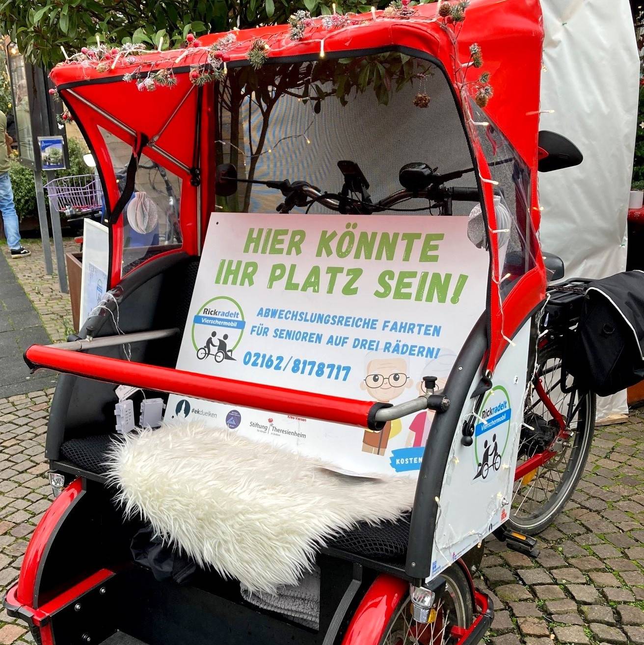  In der Rikscha kann es auf Tour gehen. 