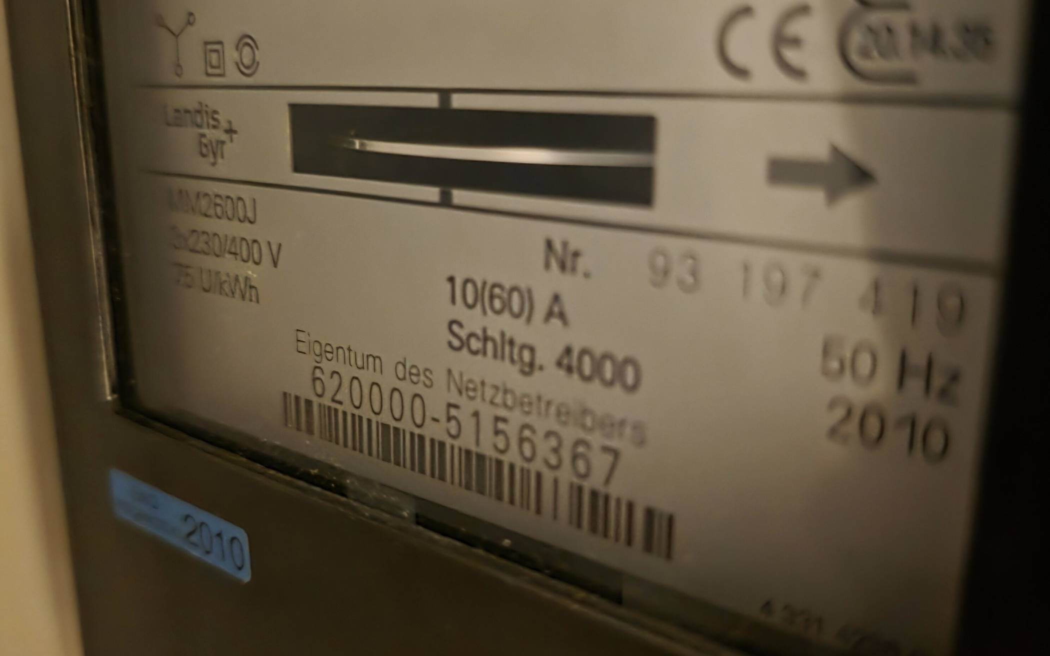  Die Stadtwerke haben den Strom in der Grundversorgung gesenkt. Endverbraucher können Kosten sparen.  