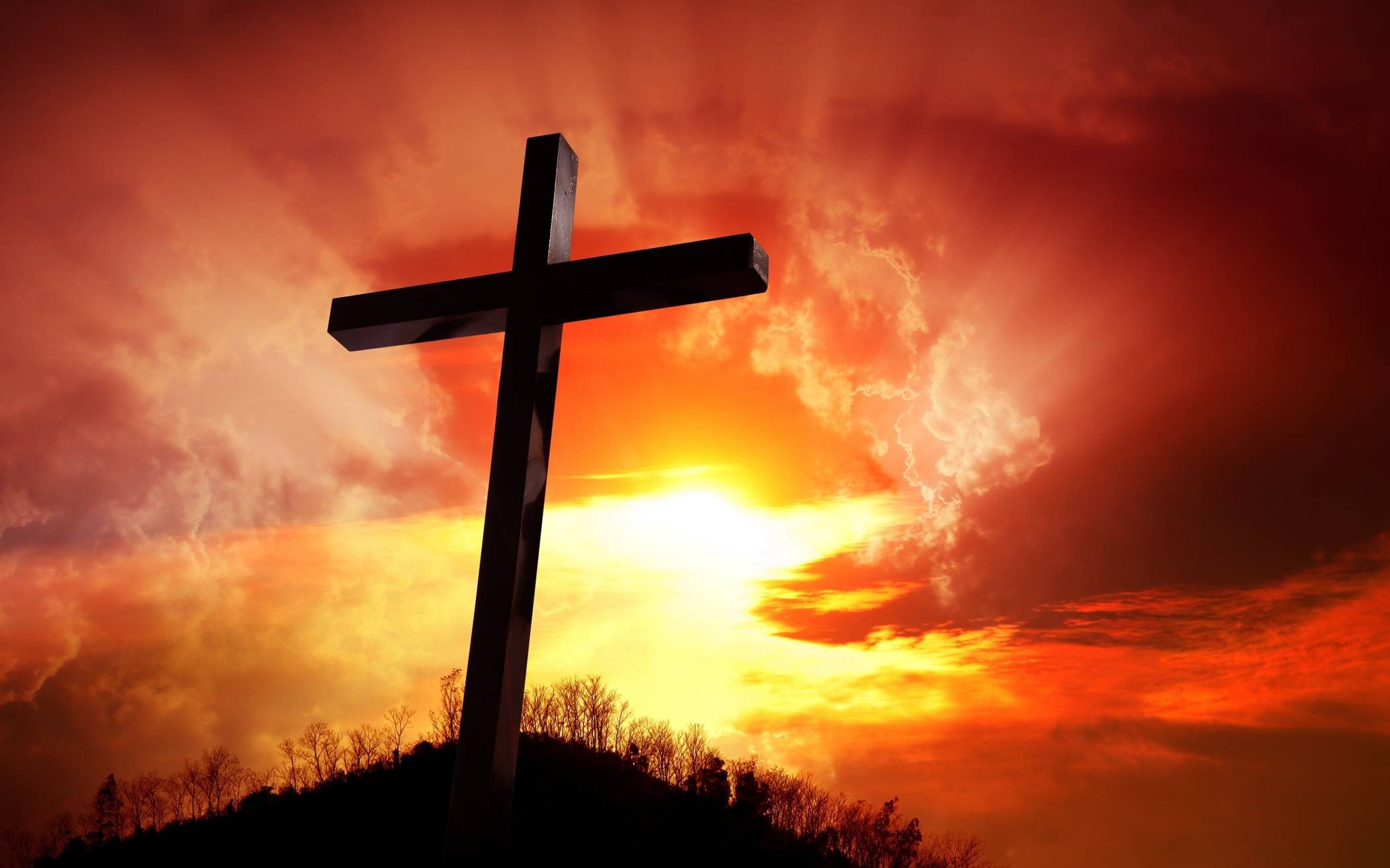 Zu Ostern laden die Evangelischen und Katholischen Kirchen zu ihren Messen und Gottesdiensten ein.  