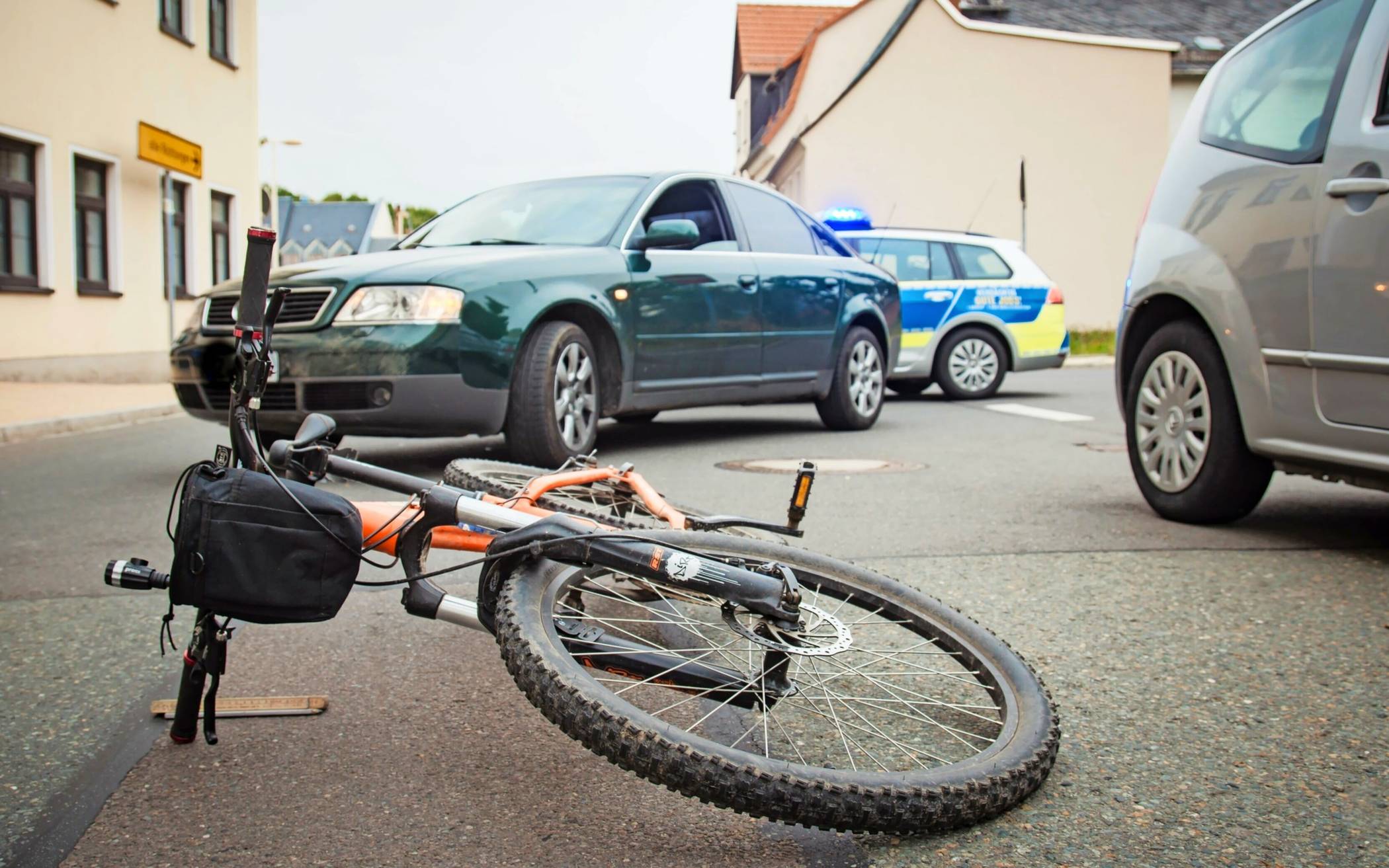 Gerade Rad- und Pedelecfahrer sind im Straßenverkehr gefährdet. 