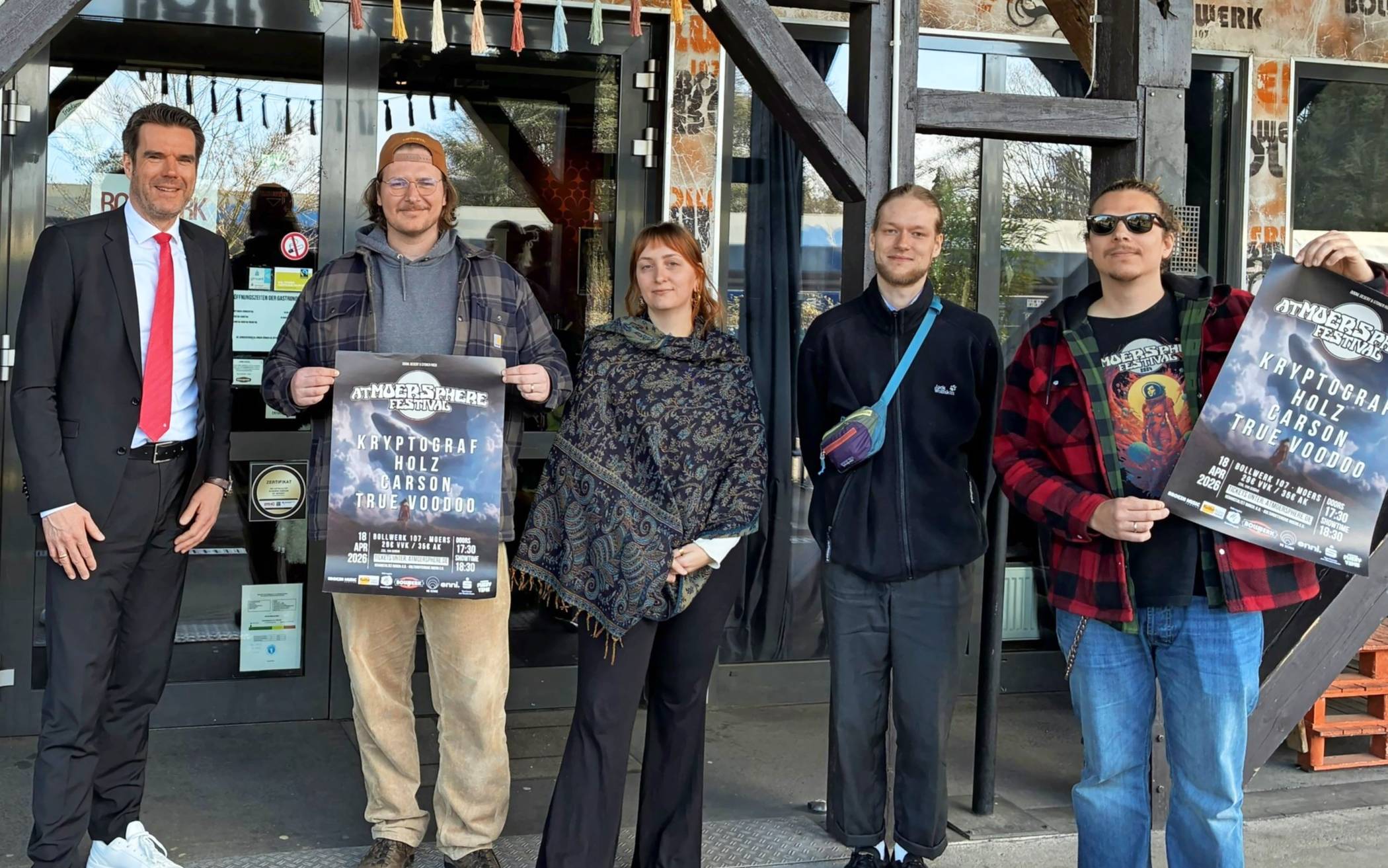  Einige der Leute hinterm Atmoersphere-Festival: Stefan Ertelt von der Sparkasse, Andreas Krieter, Corinna Leger-Janßen, Jan Krause vom Bollwerk und Alexander Leger. 