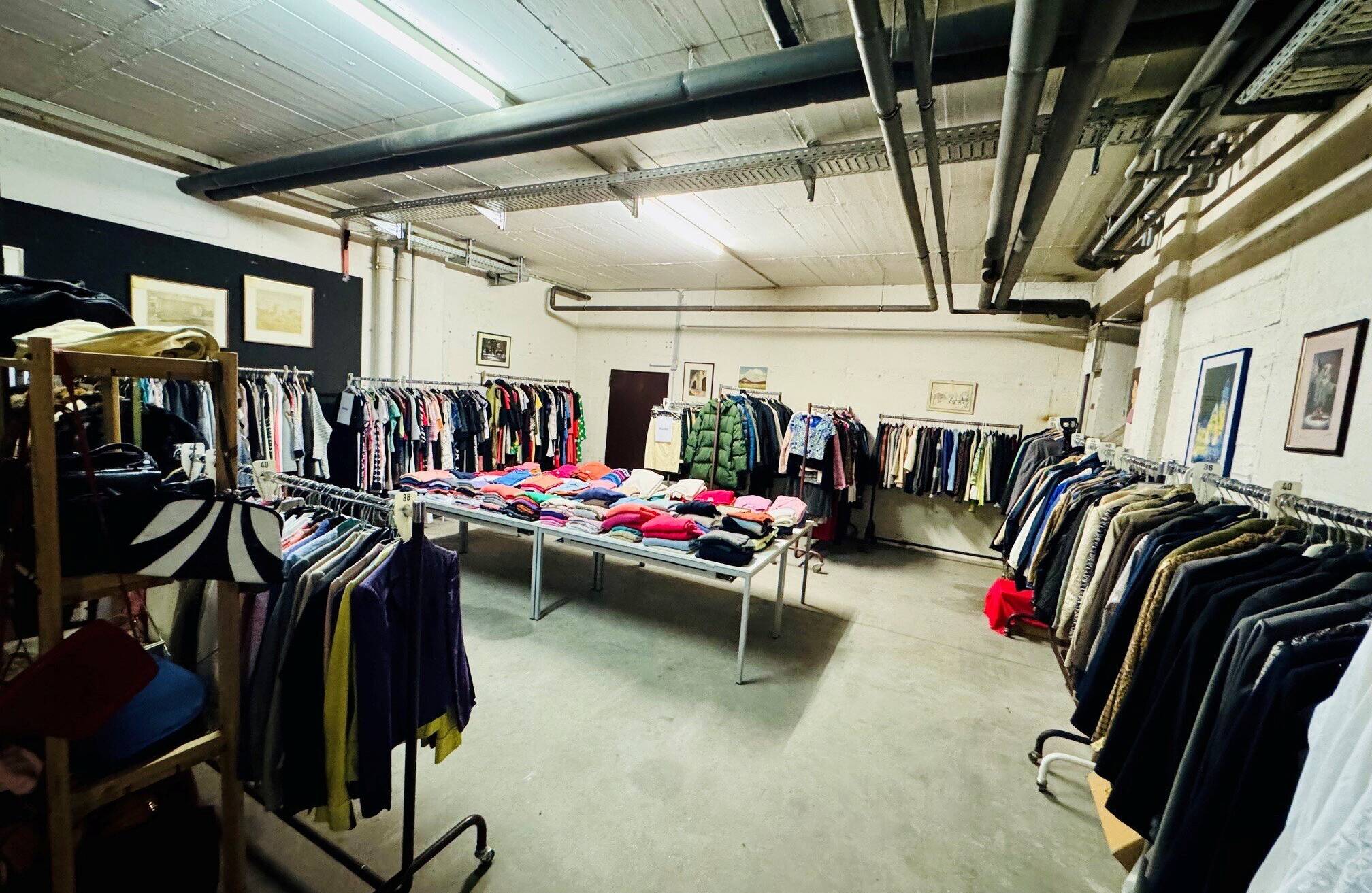 Mode shoppen für guten Zweck